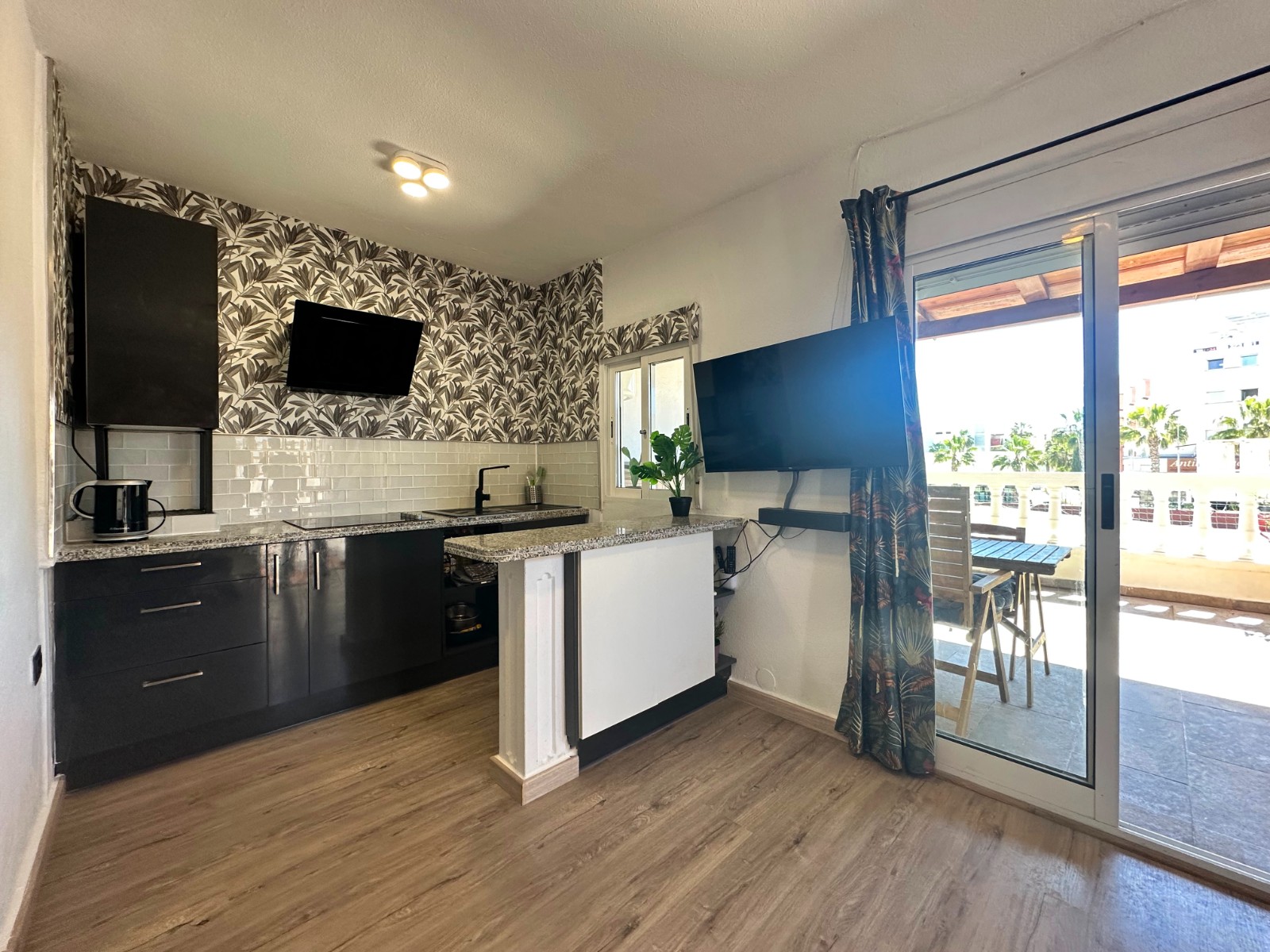 For sale - 2 Bedroom 1 Bathroom Bungalow in Orihuela Costa - Costa Blanca  - Alicante