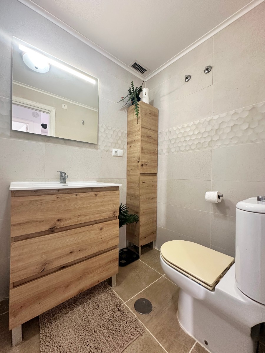 For sale - 2 Bedroom 1 Bathroom Bungalow in Orihuela Costa - Costa Blanca  - Alicante