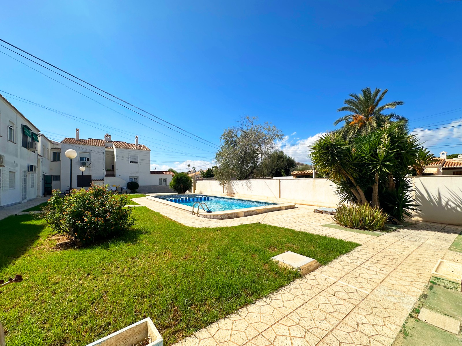 For sale - 2 Bedroom 1 Bathroom Bungalow in Orihuela Costa - Costa Blanca  - Alicante