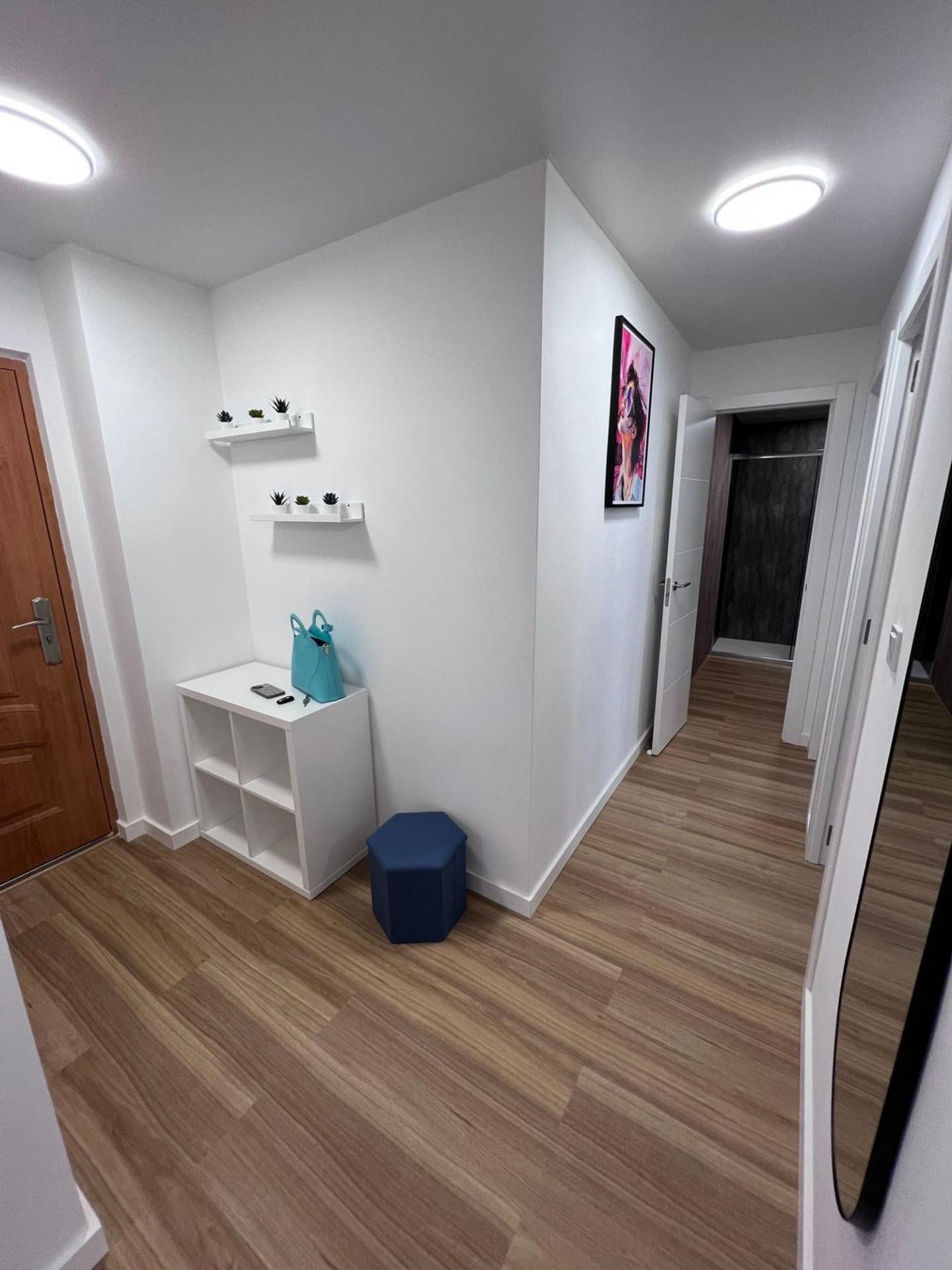 For sale - 2 Bedroom 1 Bathroom Apartment in Torrevieja - Estacion De Autobuses  - Alicante