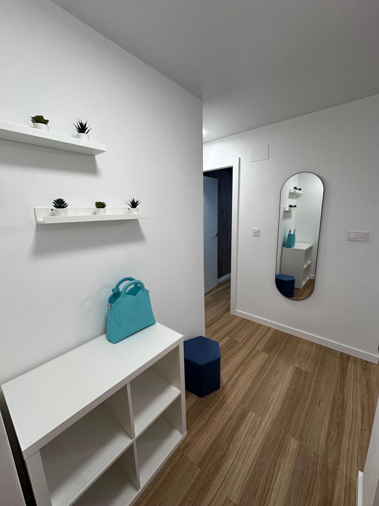 For sale - 2 Bedroom 1 Bathroom Apartment in Torrevieja - Estacion De Autobuses  - Alicante