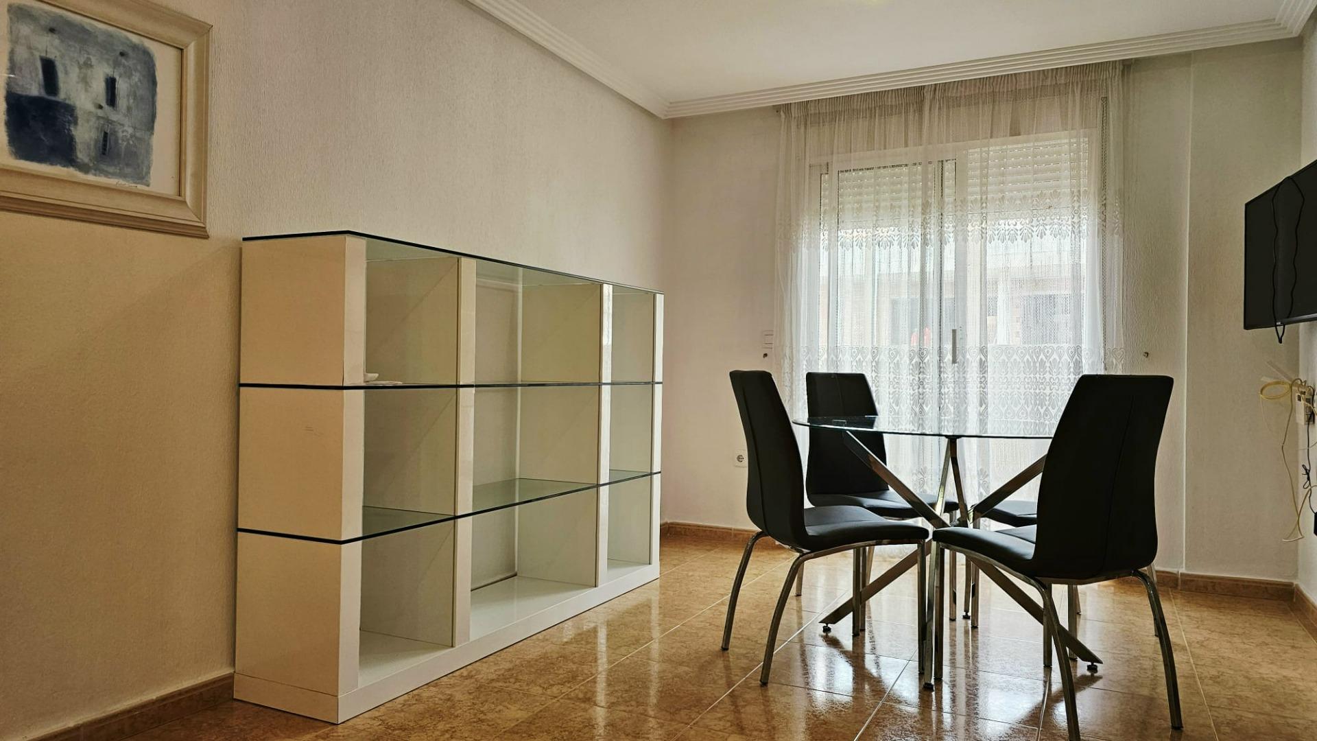 For sale - 2 Bedroom 1 Bathroom Apartment in Torrevieja - Curva Del Palangre  - Alicante