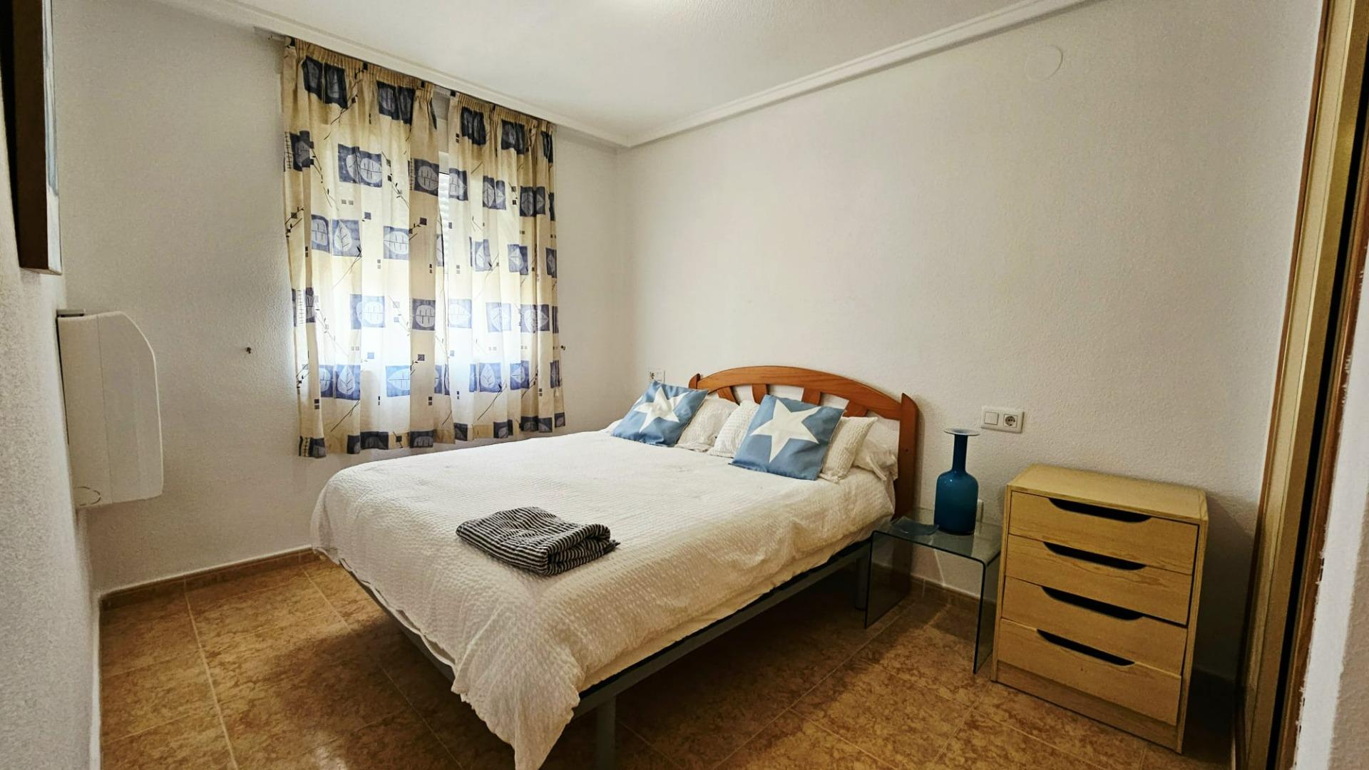 For sale - 2 Bedroom 1 Bathroom Apartment in Torrevieja - Curva Del Palangre  - Alicante