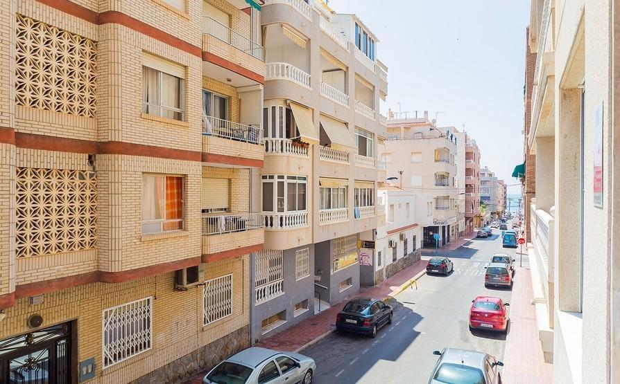 For sale - 2 Bedroom 1 Bathroom Apartment in Torrevieja - Playa Del Cura  - Alicante