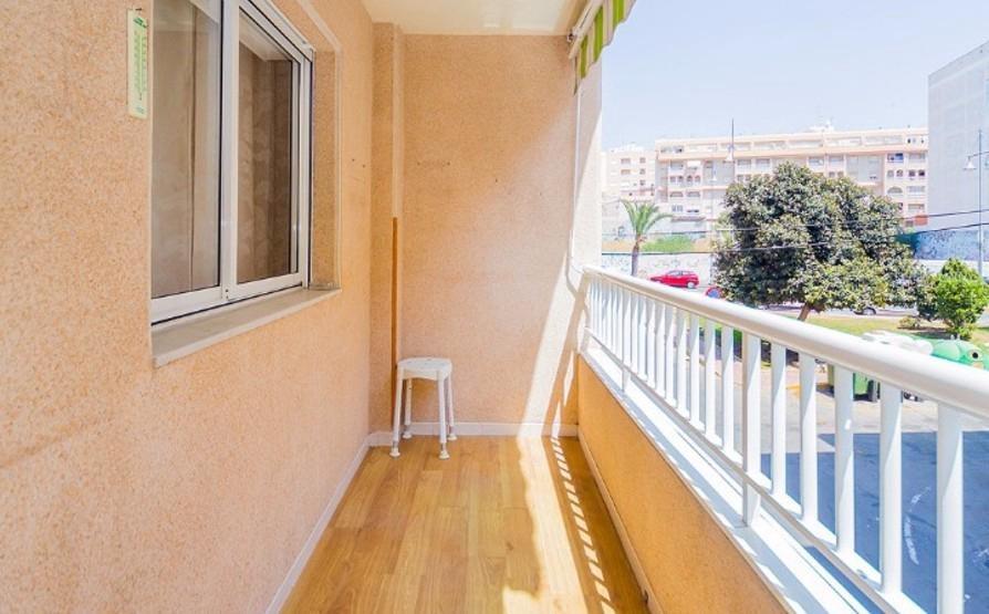 For sale - 2 Bedroom 1 Bathroom Apartment in Torrevieja - Playa Del Cura  - Alicante