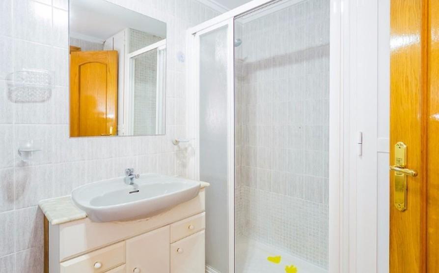 For sale - 2 Bedroom 1 Bathroom Apartment in Torrevieja - Playa Del Cura  - Alicante