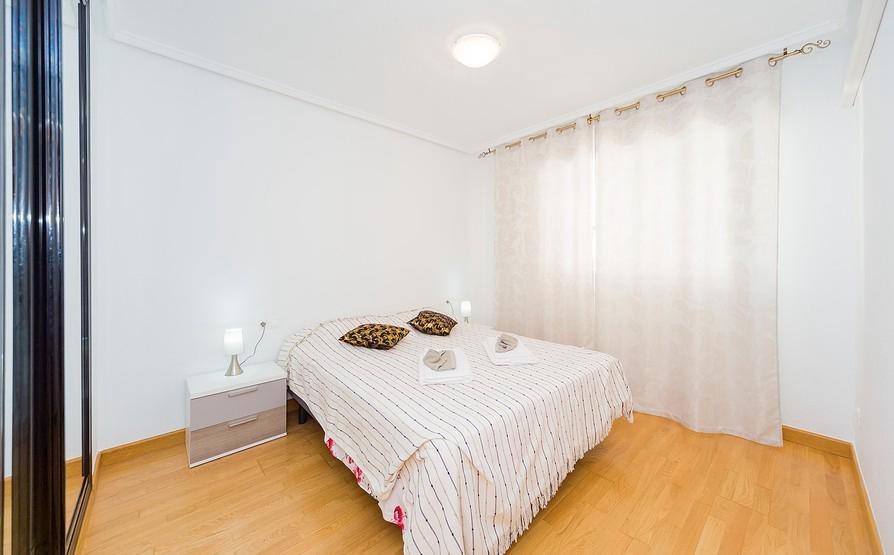 For sale - 2 Bedroom 1 Bathroom Apartment in Torrevieja - Playa Del Cura  - Alicante