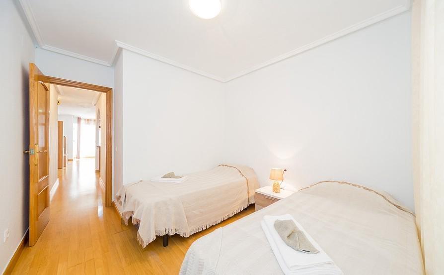 For sale - 2 Bedroom 1 Bathroom Apartment in Torrevieja - Playa Del Cura  - Alicante