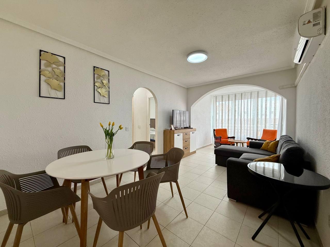 For sale - 2 Bedroom 1 Bathroom Apartment in Torrevieja - Acequion  - Alicante