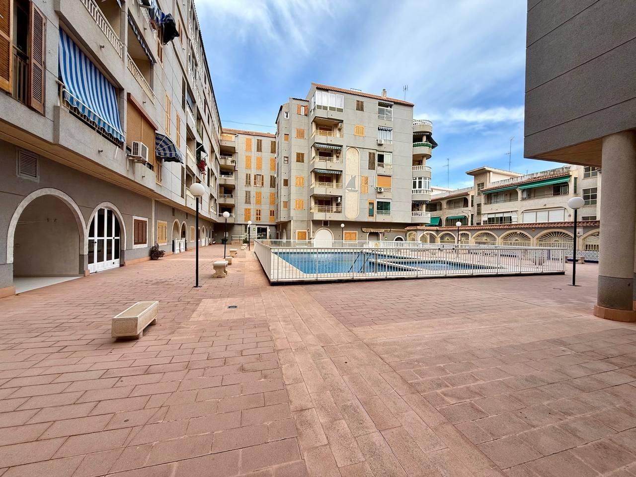 For sale - 2 Bedroom 1 Bathroom Apartment in Torrevieja - Acequion  - Alicante