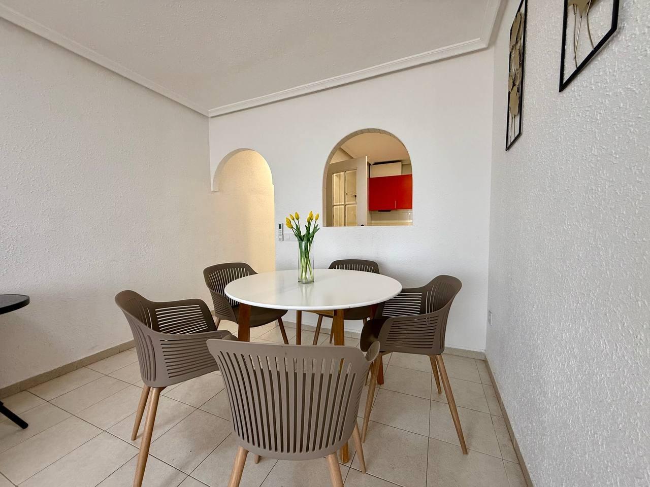 For sale - 2 Bedroom 1 Bathroom Apartment in Torrevieja - Acequion  - Alicante