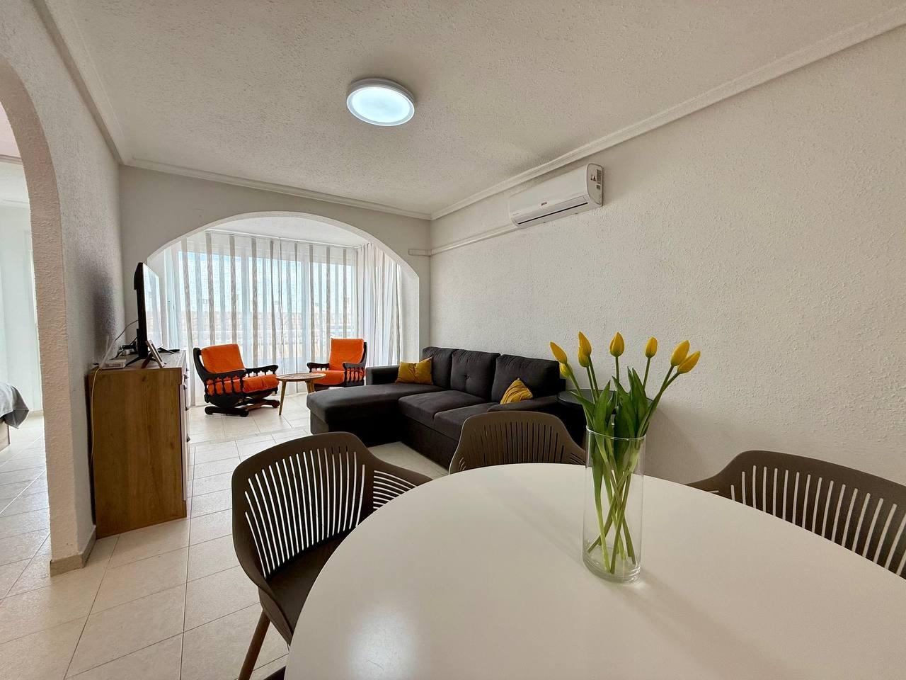 For sale - 2 Bedroom 1 Bathroom Apartment in Torrevieja - Acequion  - Alicante
