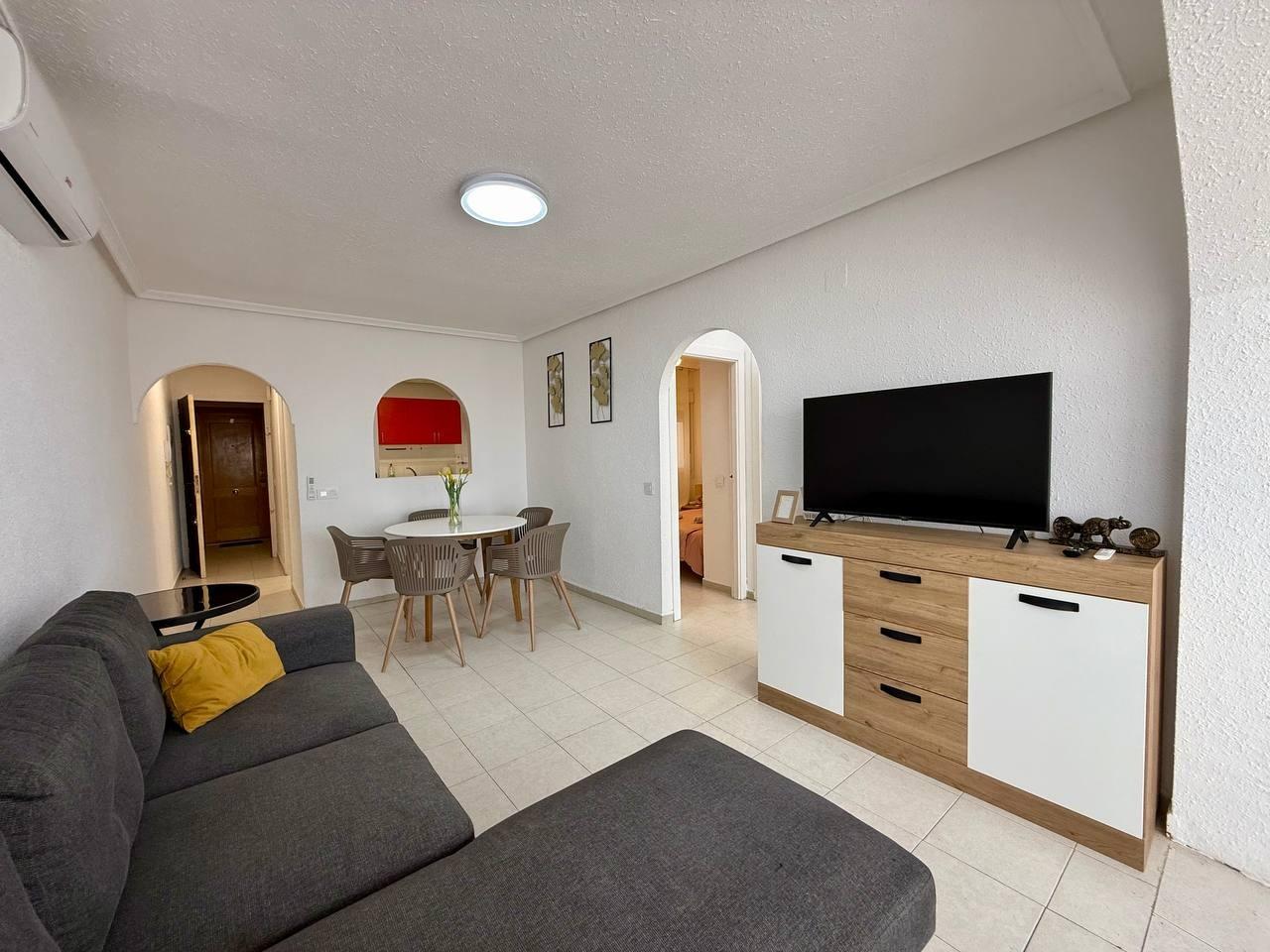 For sale - 2 Bedroom 1 Bathroom Apartment in Torrevieja - Acequion  - Alicante