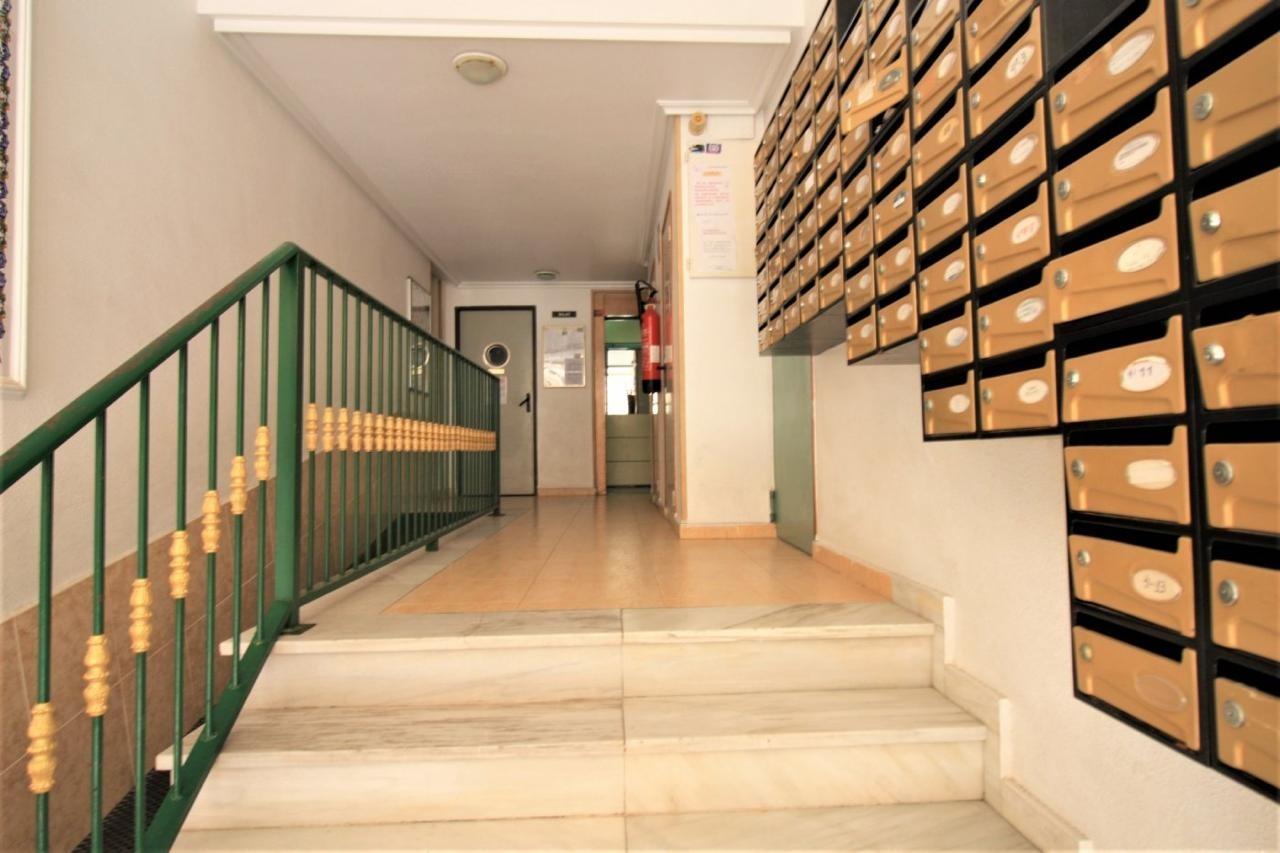 For sale - 2 Bedroom 1 Bathroom Apartment in Torrevieja - Centro  - Alicante