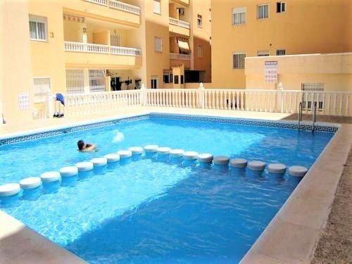 For sale - 2 Bedroom 1 Bathroom Apartment in Torrevieja - Centro  - Alicante