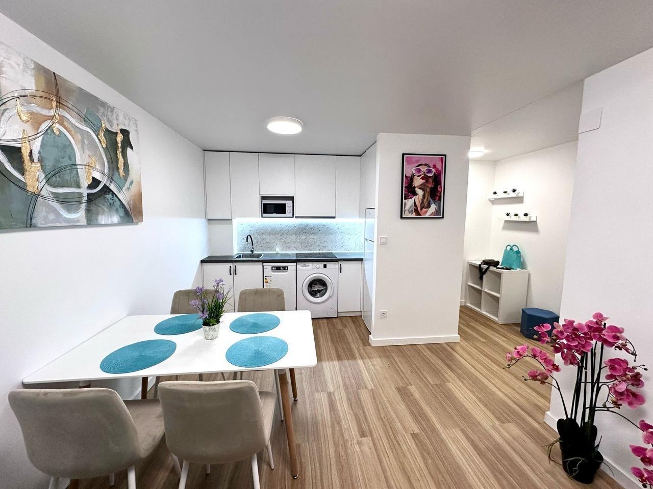 For sale - 2 Bedroom 1 Bathroom Apartment in Torrevieja - Estacion De Autobuses  - Alicante