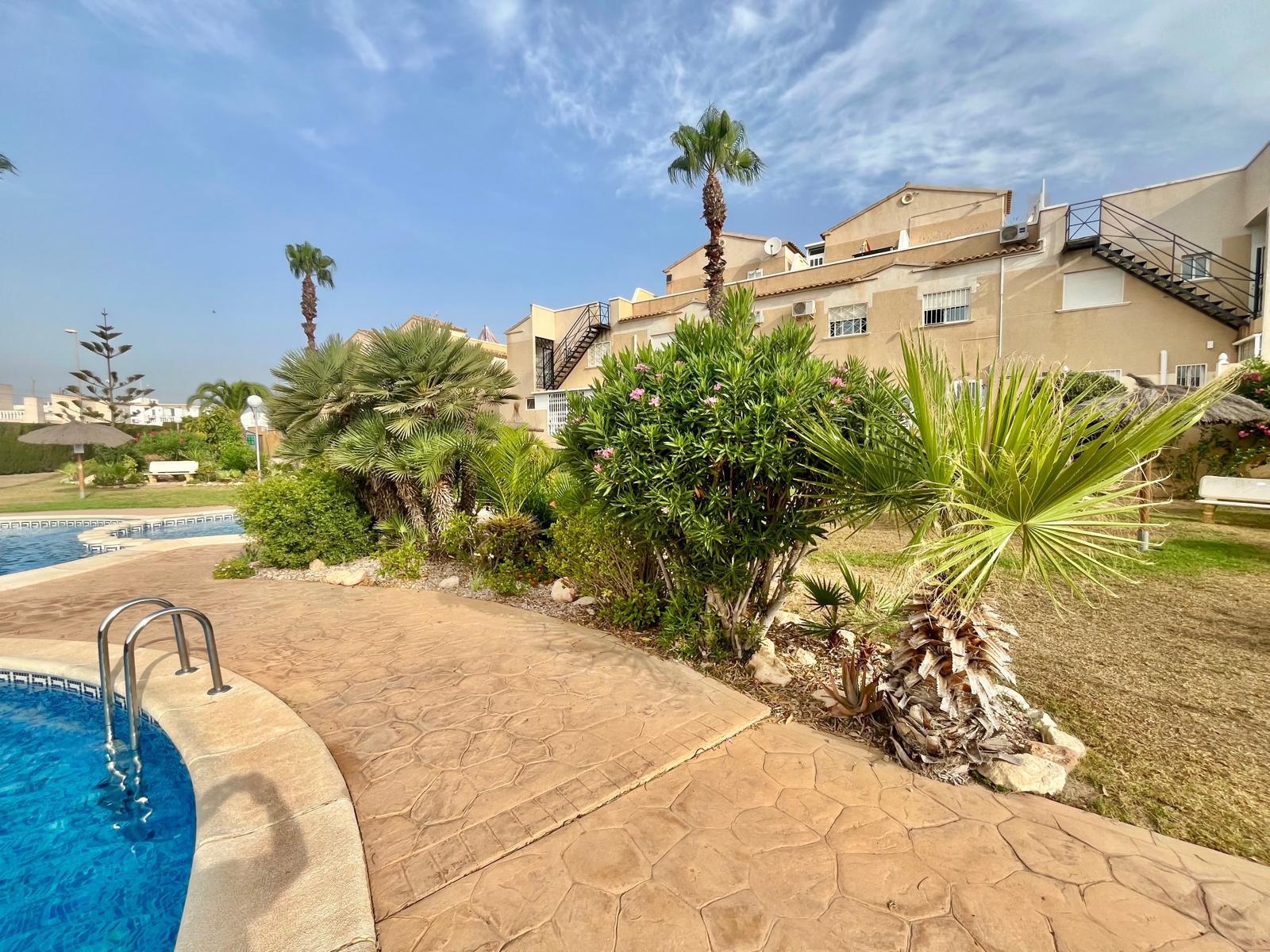 For sale - 2 Bedroom 1 Bathroom Bungalow in Orihuela Costa - La Chismosa  - Alicante