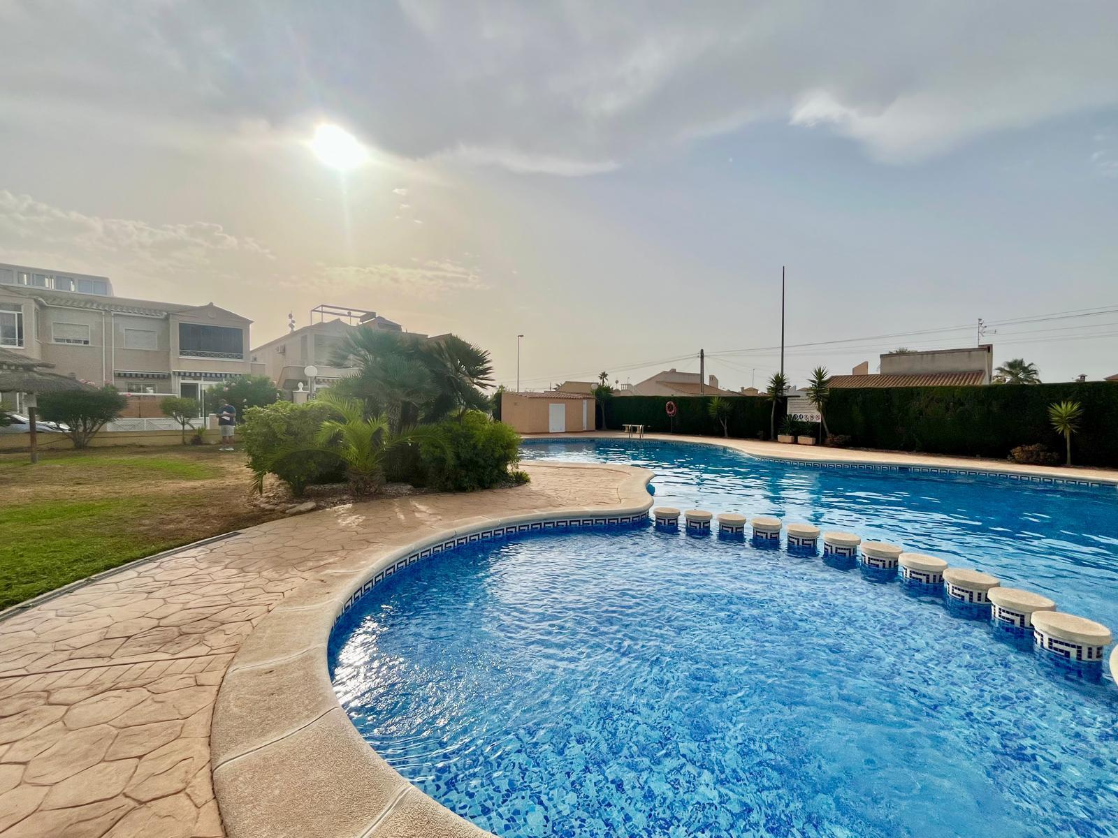 For sale - 2 Bedroom 1 Bathroom Bungalow in Orihuela Costa - La Chismosa  - Alicante