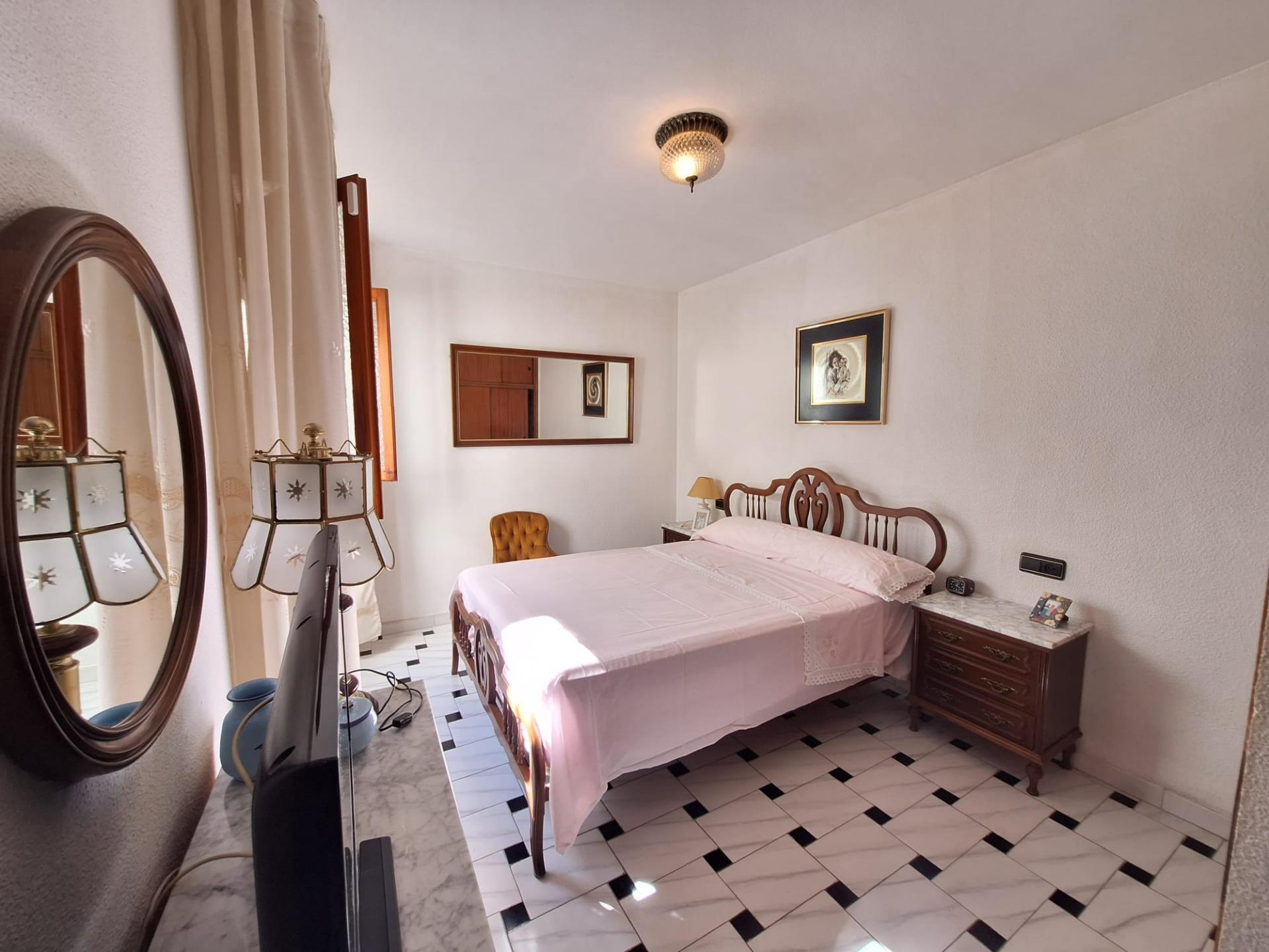 For sale - 3 Bedroom 1 Bathroom Apartment in Torrevieja - Acequion  - Alicante