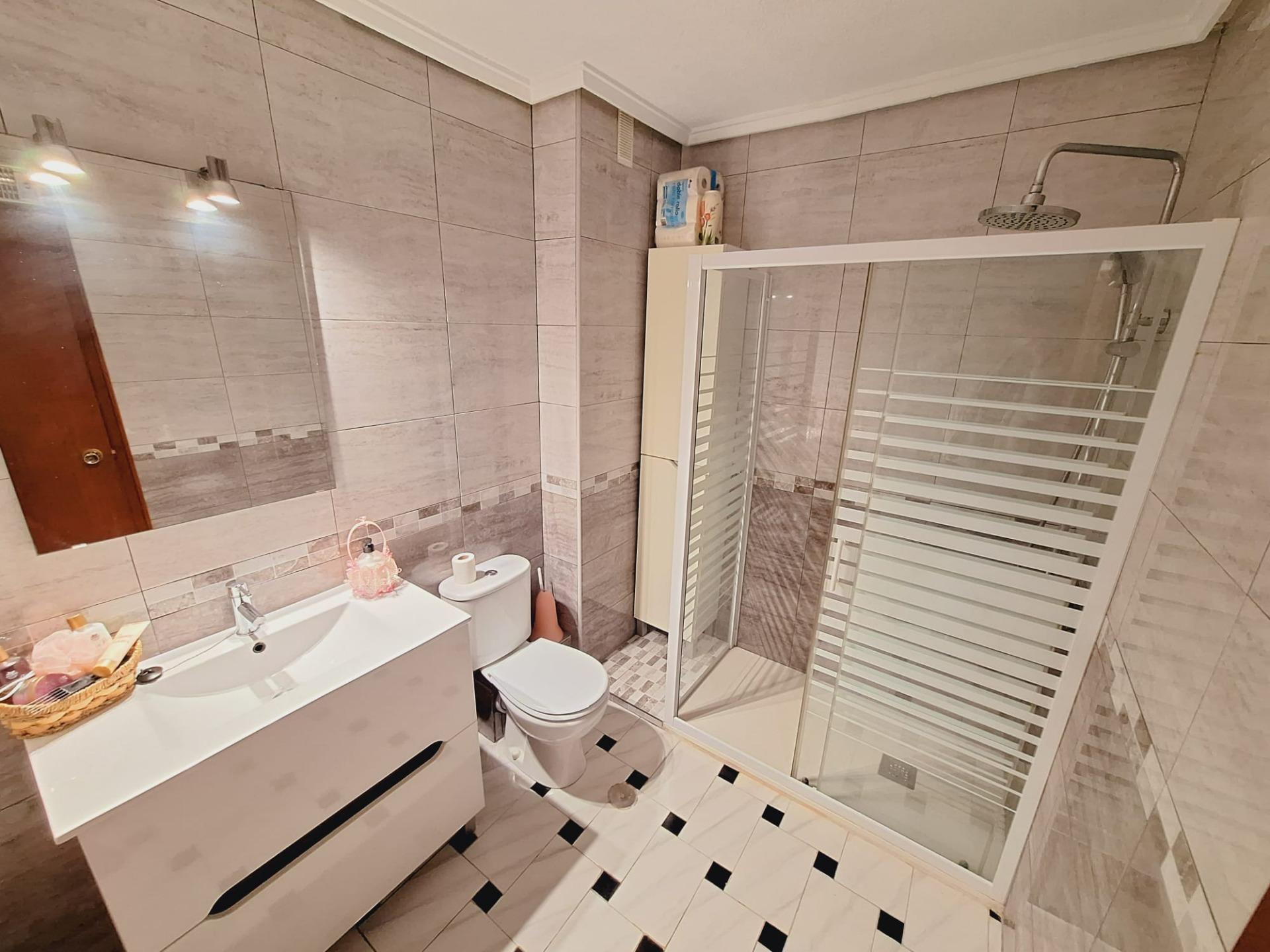 For sale - 3 Bedroom 1 Bathroom Apartment in Torrevieja - Acequion  - Alicante
