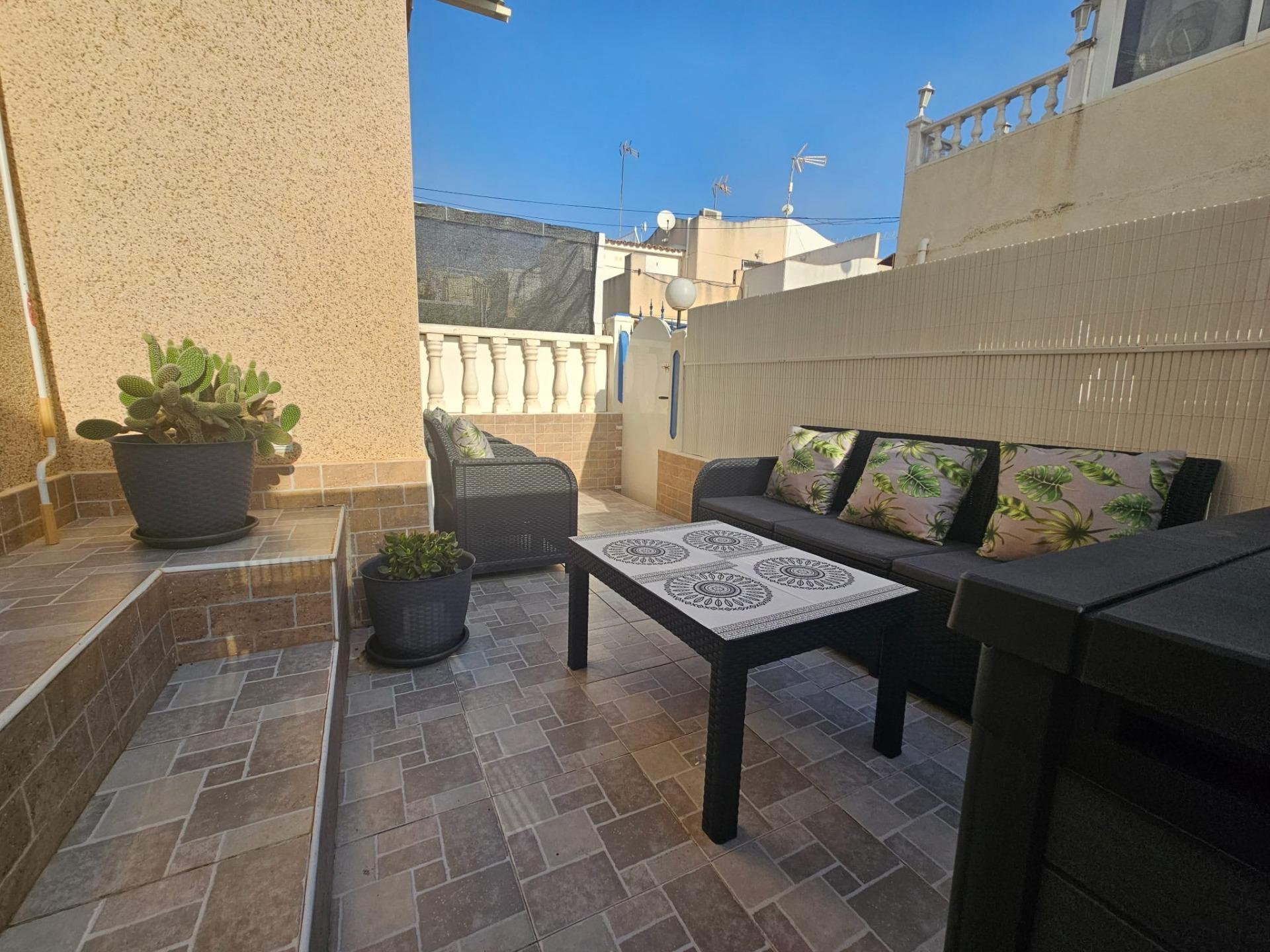 For sale - 2 Bedroom 1 Bathroom Bungalow in Torrevieja - Lago Jardin  - Alicante
