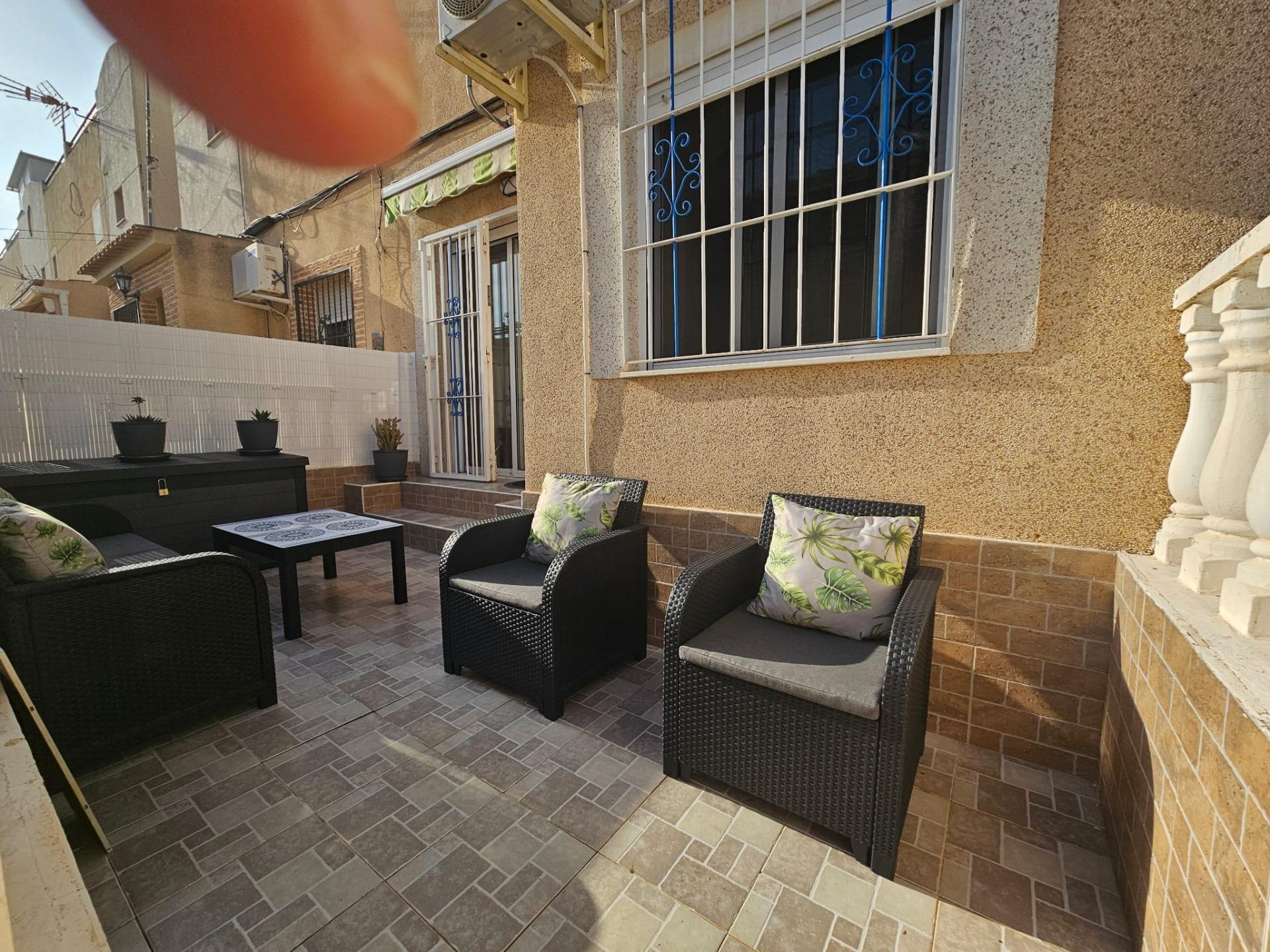 For sale - 2 Bedroom 1 Bathroom Bungalow in Torrevieja - Lago Jardin  - Alicante