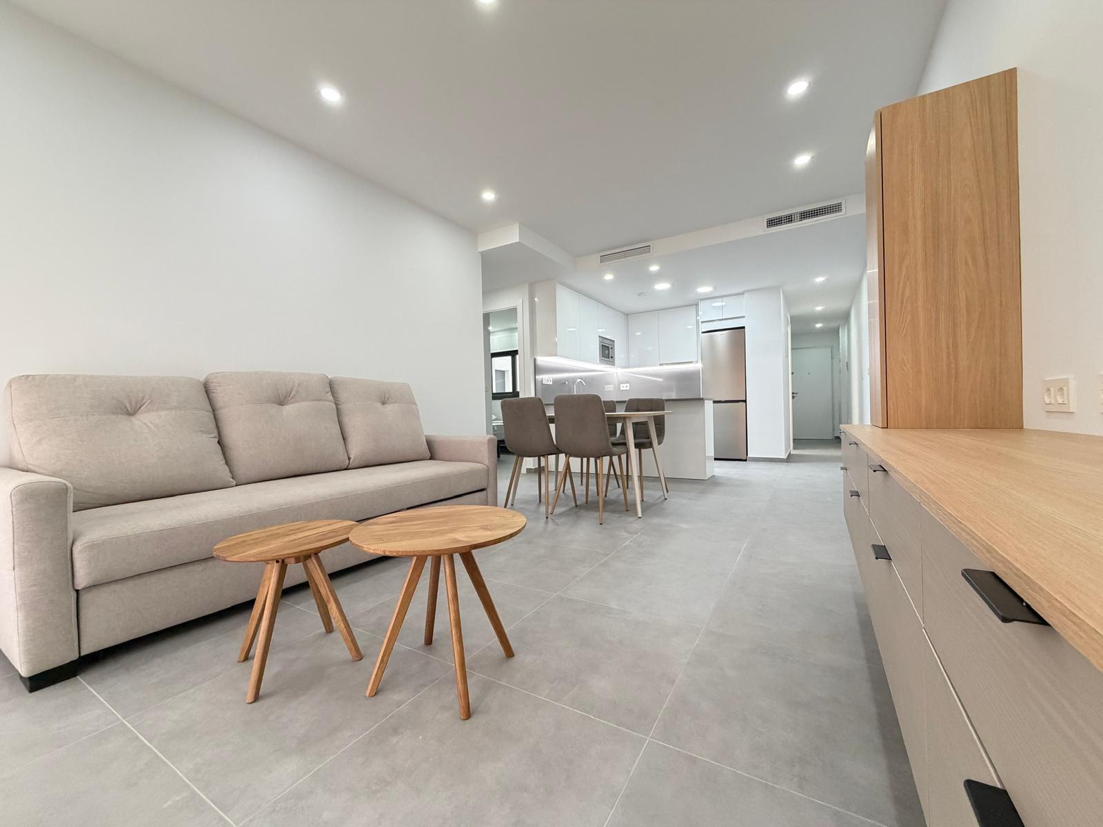 For sale - 3 Bedroom 2 Bathroom Apartment in Torrevieja - Estacion De Autobuses  - Alicante