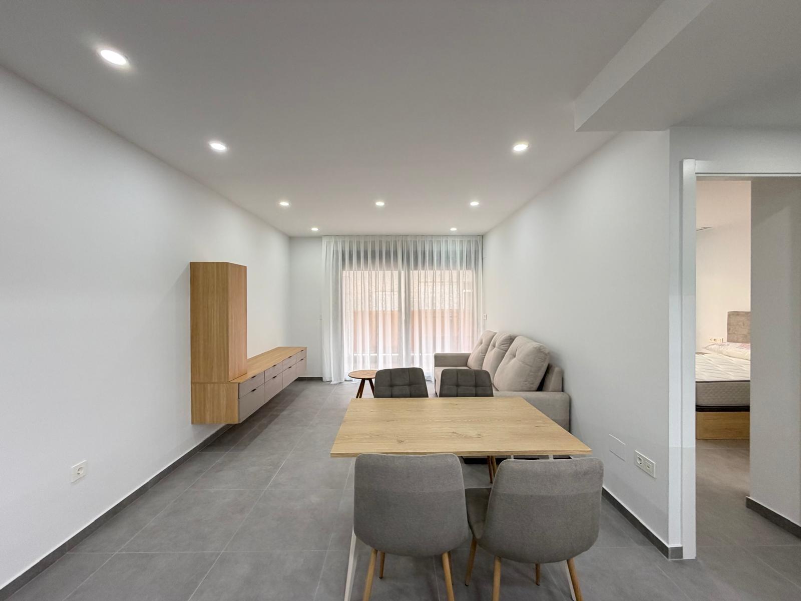 For sale - 3 Bedroom 2 Bathroom Apartment in Torrevieja - Estacion De Autobuses  - Alicante