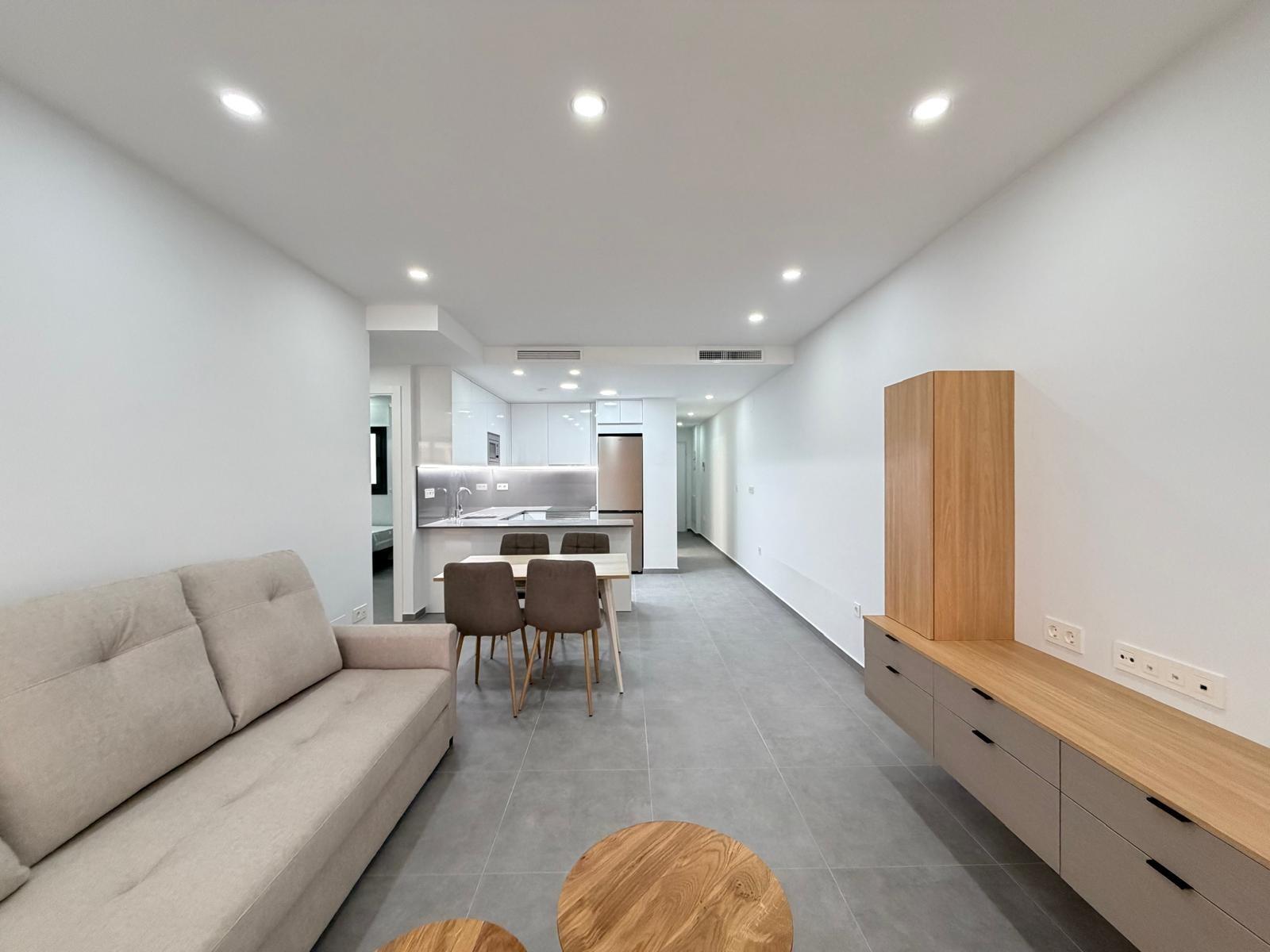 For sale - 3 Bedroom 2 Bathroom Apartment in Torrevieja - Estacion De Autobuses  - Alicante
