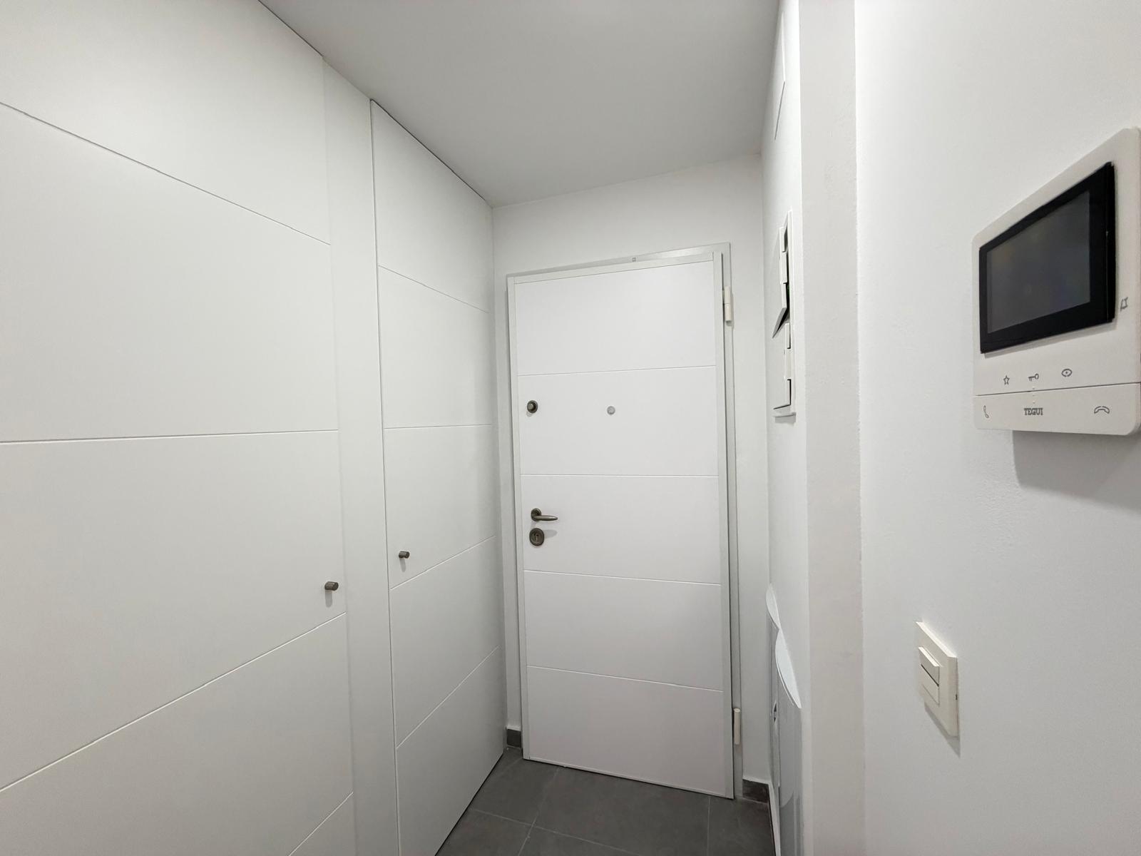 For sale - 3 Bedroom 2 Bathroom Apartment in Torrevieja - Estacion De Autobuses  - Alicante