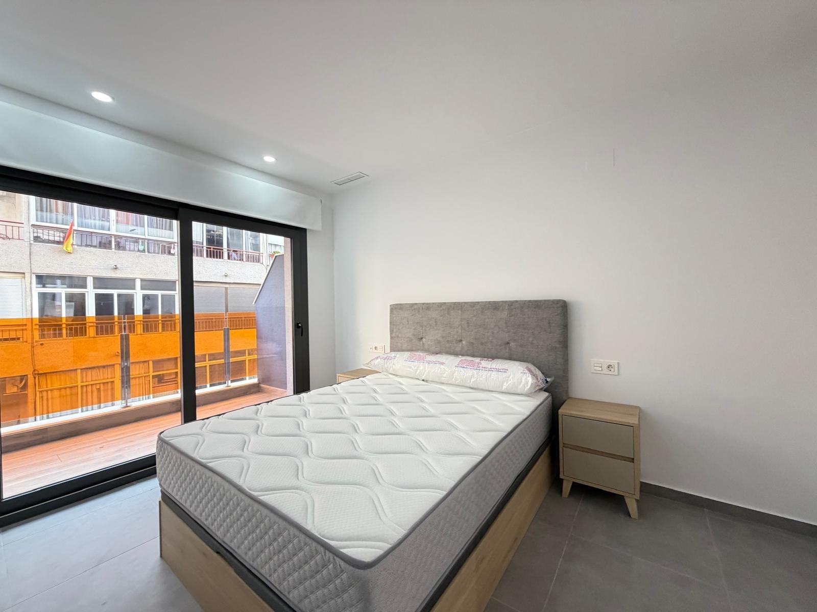 For sale - 3 Bedroom 2 Bathroom Apartment in Torrevieja - Estacion De Autobuses  - Alicante