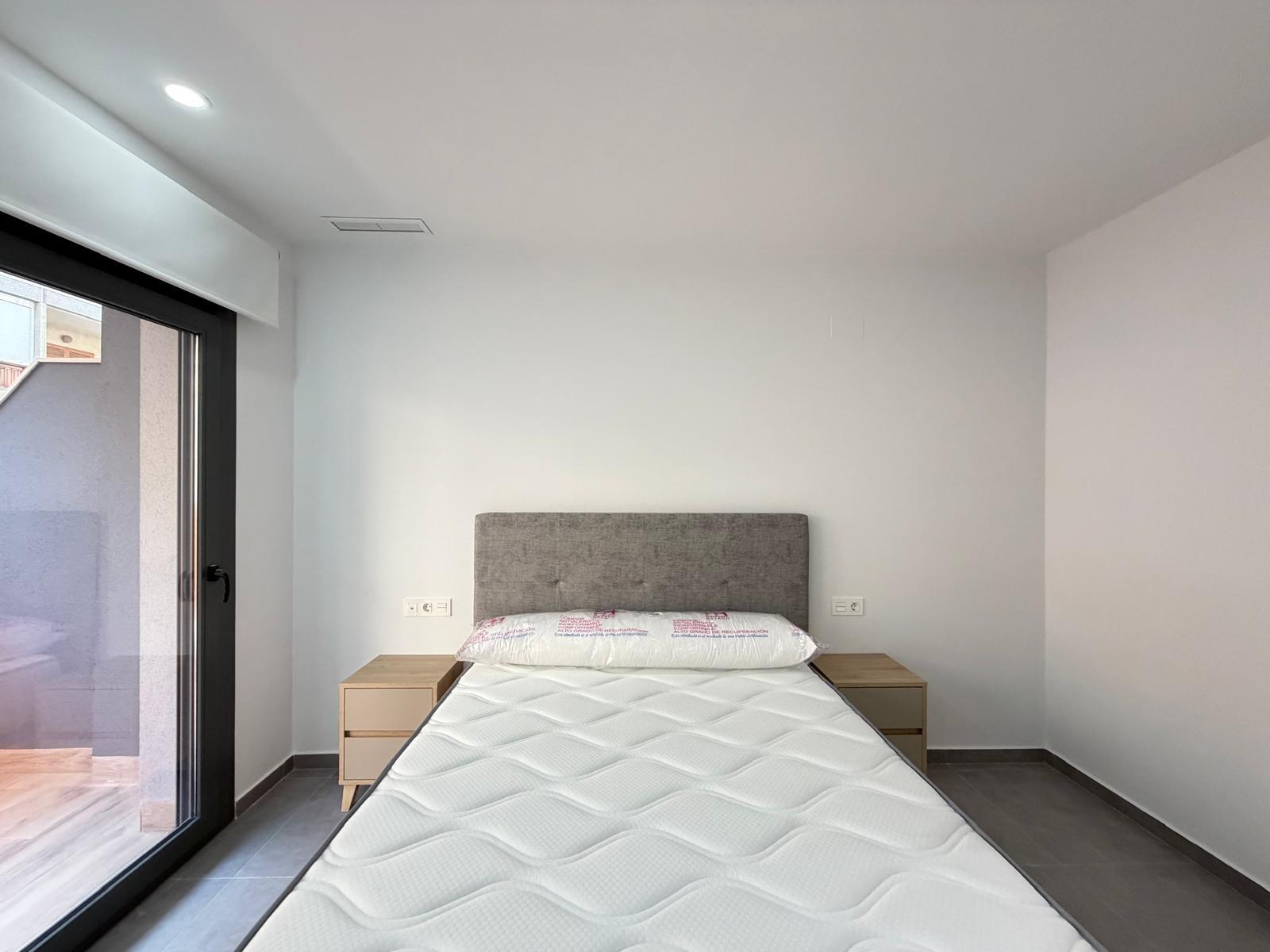 For sale - 3 Bedroom 2 Bathroom Apartment in Torrevieja - Estacion De Autobuses  - Alicante