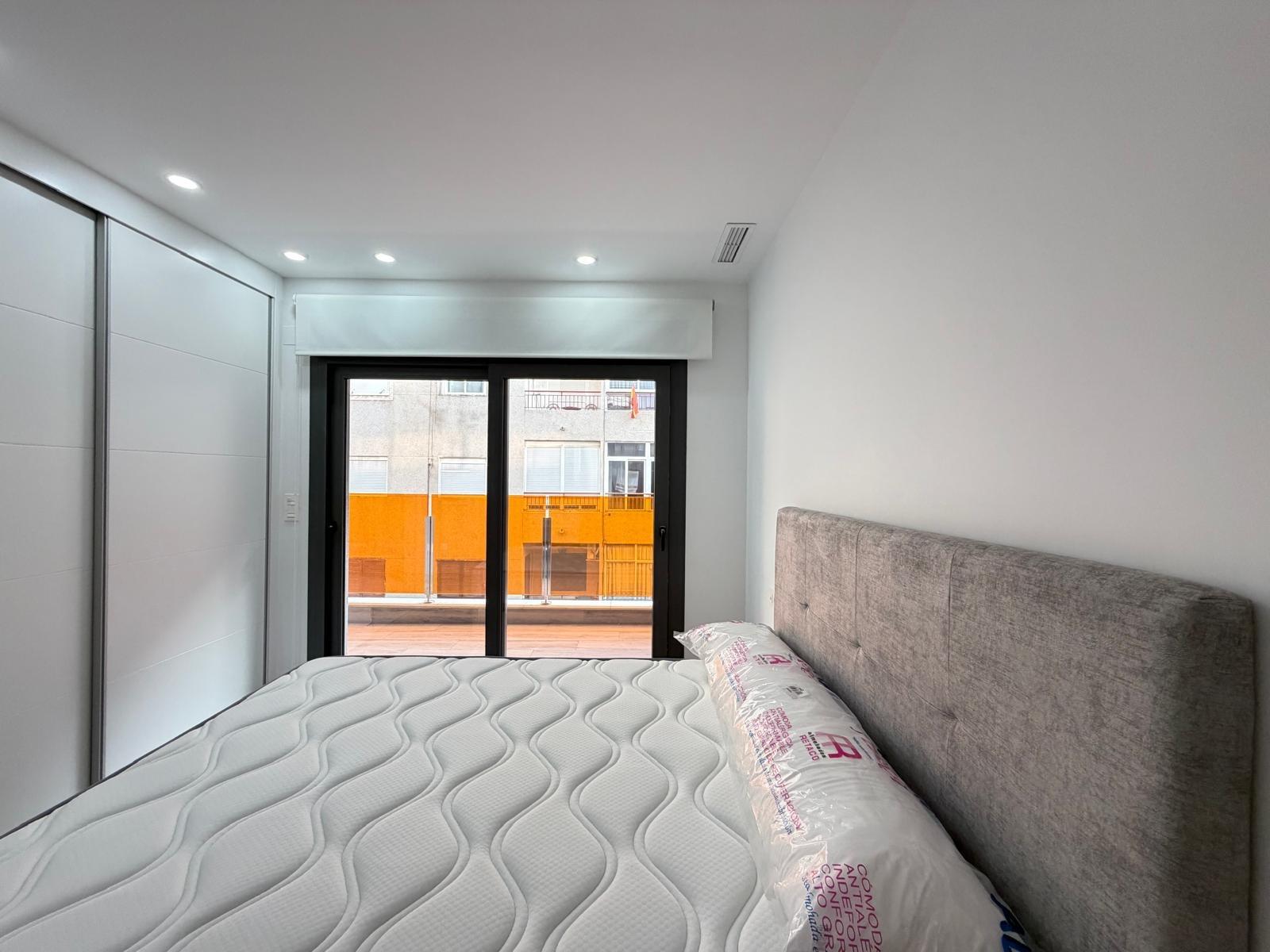 For sale - 3 Bedroom 2 Bathroom Apartment in Torrevieja - Estacion De Autobuses  - Alicante