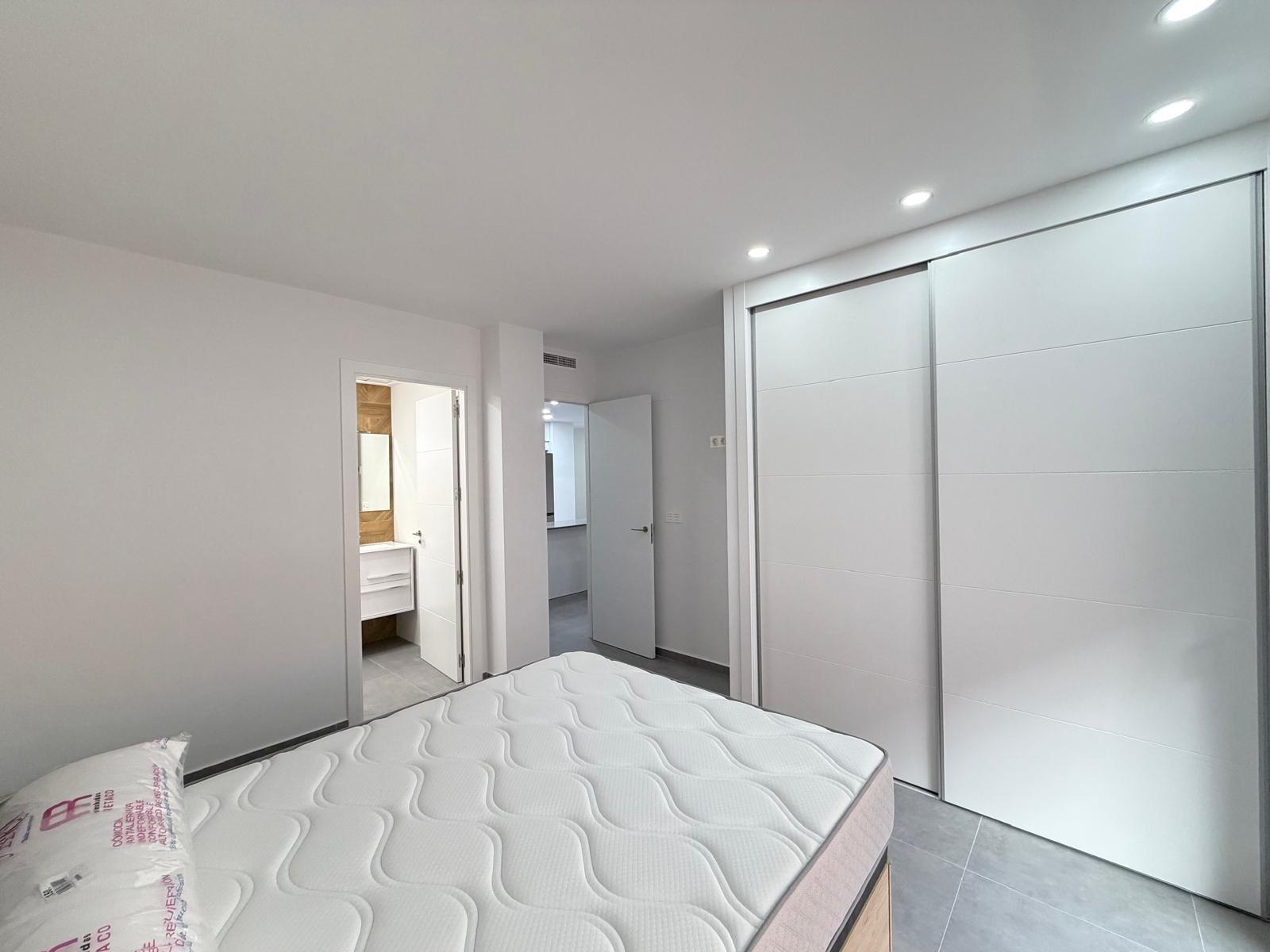 For sale - 3 Bedroom 2 Bathroom Apartment in Torrevieja - Estacion De Autobuses  - Alicante