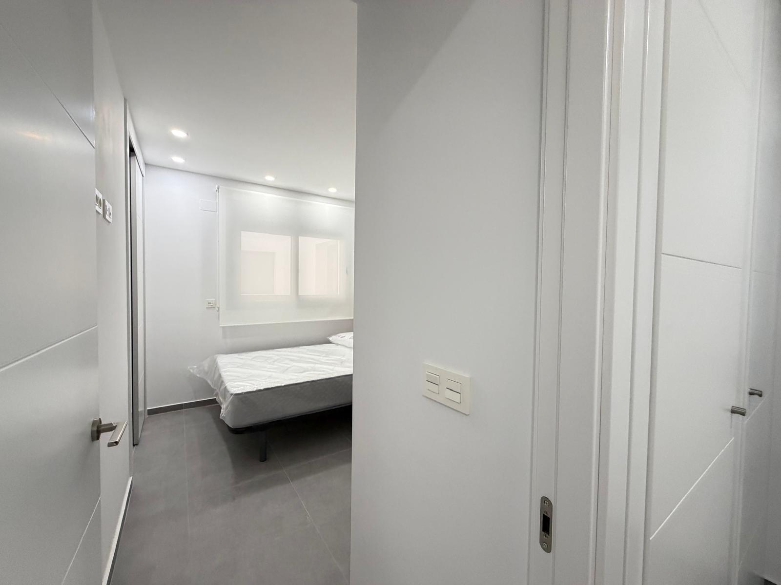 For sale - 3 Bedroom 2 Bathroom Apartment in Torrevieja - Estacion De Autobuses  - Alicante