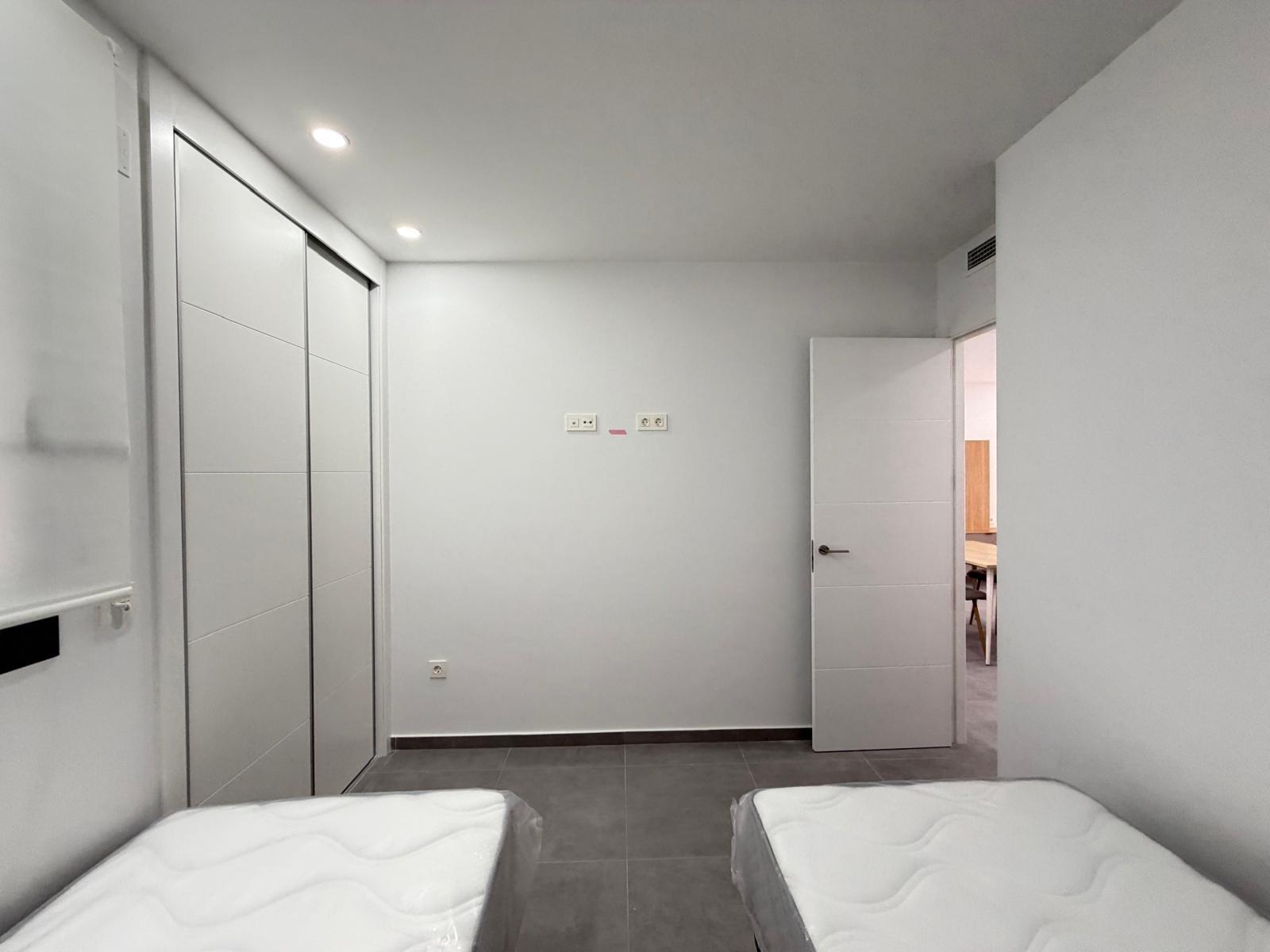 For sale - 3 Bedroom 2 Bathroom Apartment in Torrevieja - Estacion De Autobuses  - Alicante