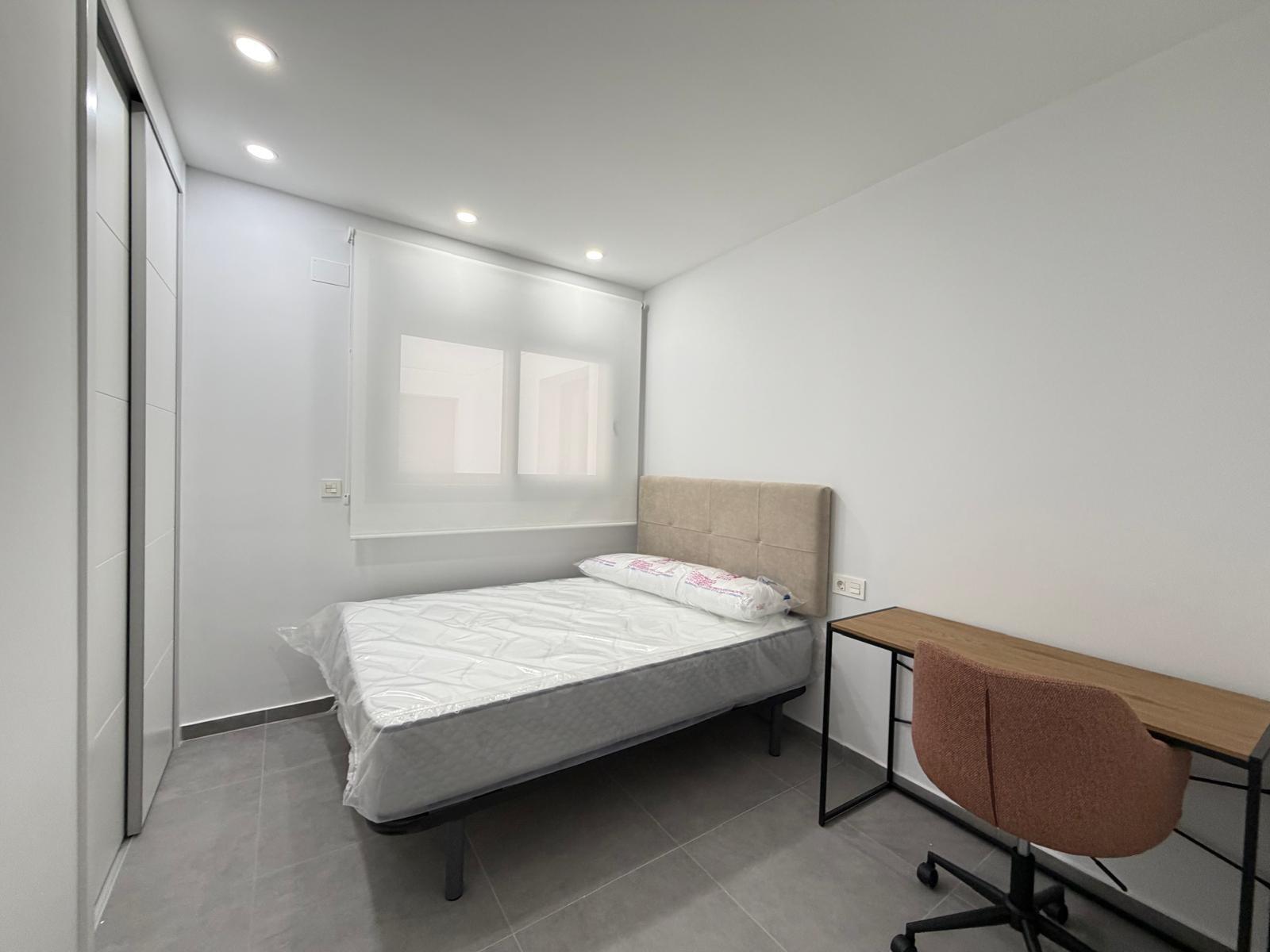 For sale - 3 Bedroom 2 Bathroom Apartment in Torrevieja - Estacion De Autobuses  - Alicante