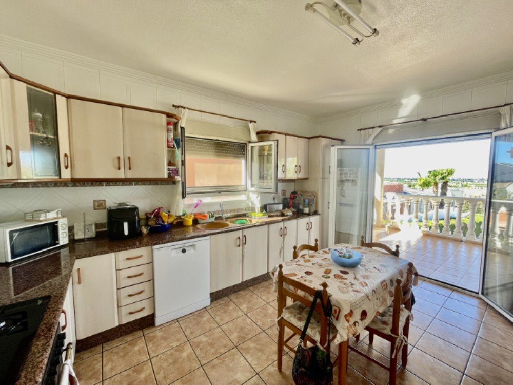 Sold - 4 Bedroom 3 Bathroom Villa in Ciudad Quesada - Costa Blanca  - Alicante