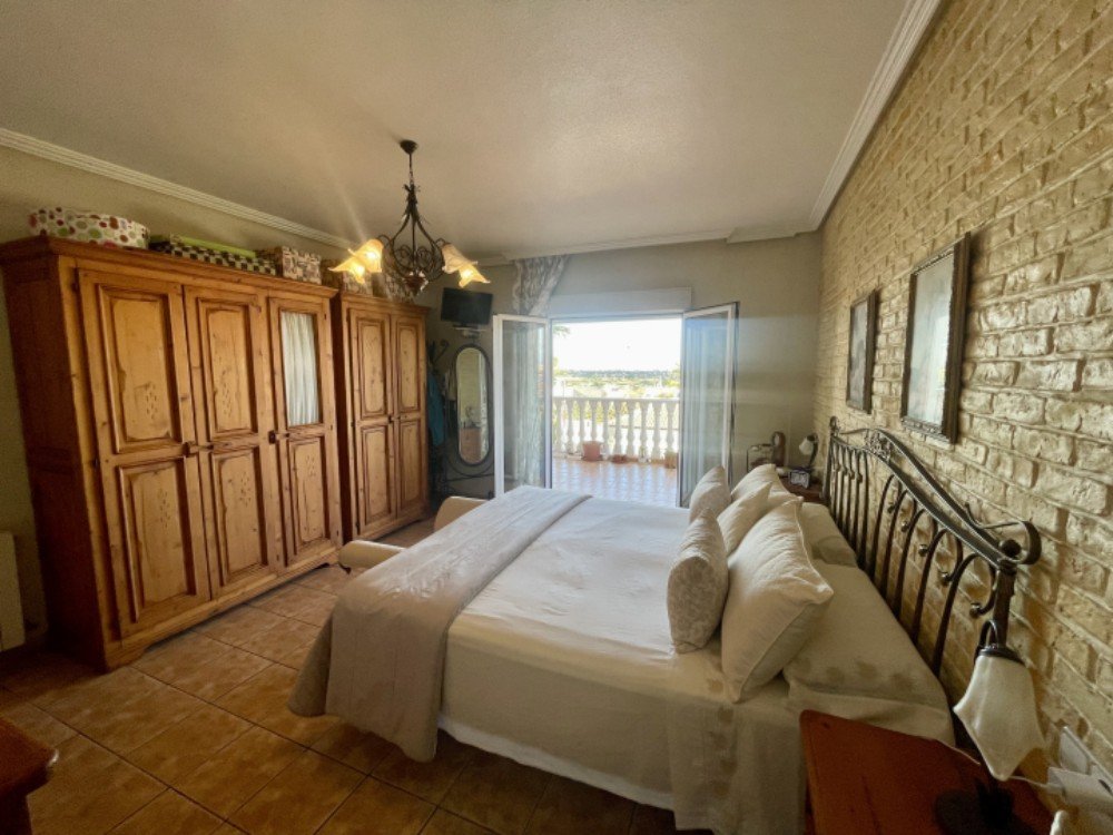 Sold - 4 Bedroom 3 Bathroom Villa in Ciudad Quesada - Costa Blanca  - Alicante