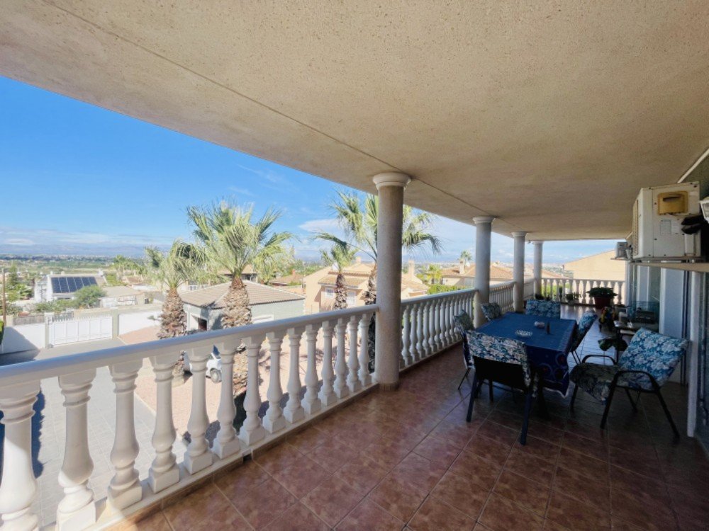 Sold - 4 Bedroom 3 Bathroom Villa in Ciudad Quesada - Costa Blanca  - Alicante