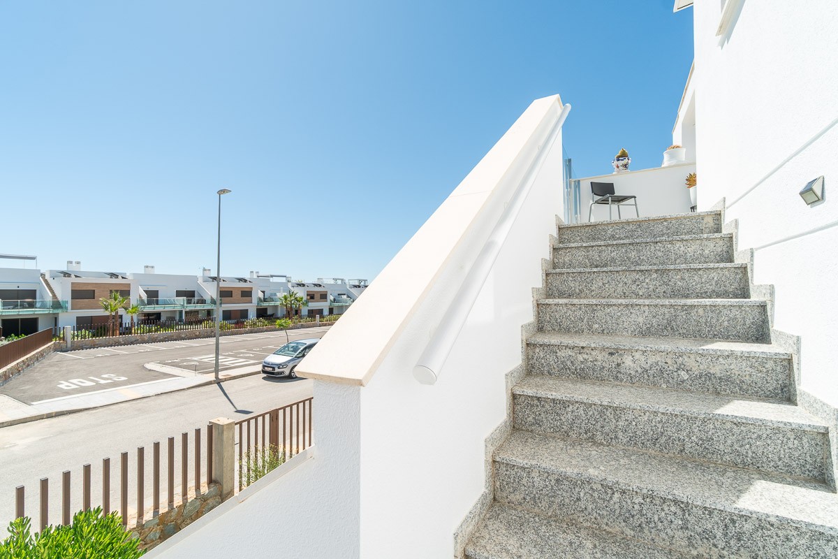 For sale - 2 Bedroom 2 Bathroom Bungalow in Vistabella Golf Entre Naranjos - Inland  - Alicante