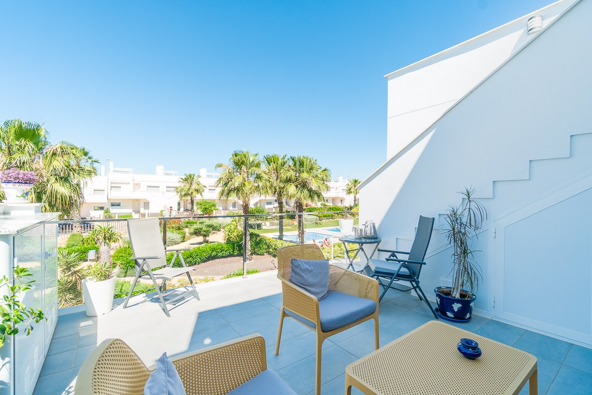 For sale - 2 Bedroom 2 Bathroom Bungalow in Vistabella Golf Entre Naranjos - Inland  - Alicante