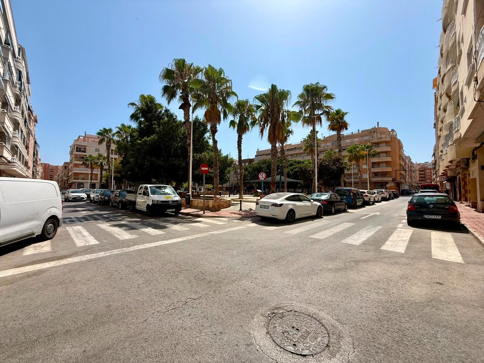 For sale - 2 Bedroom 2 Bathroom Apartment in Torrevieja - Playa Del Cura  - Alicante