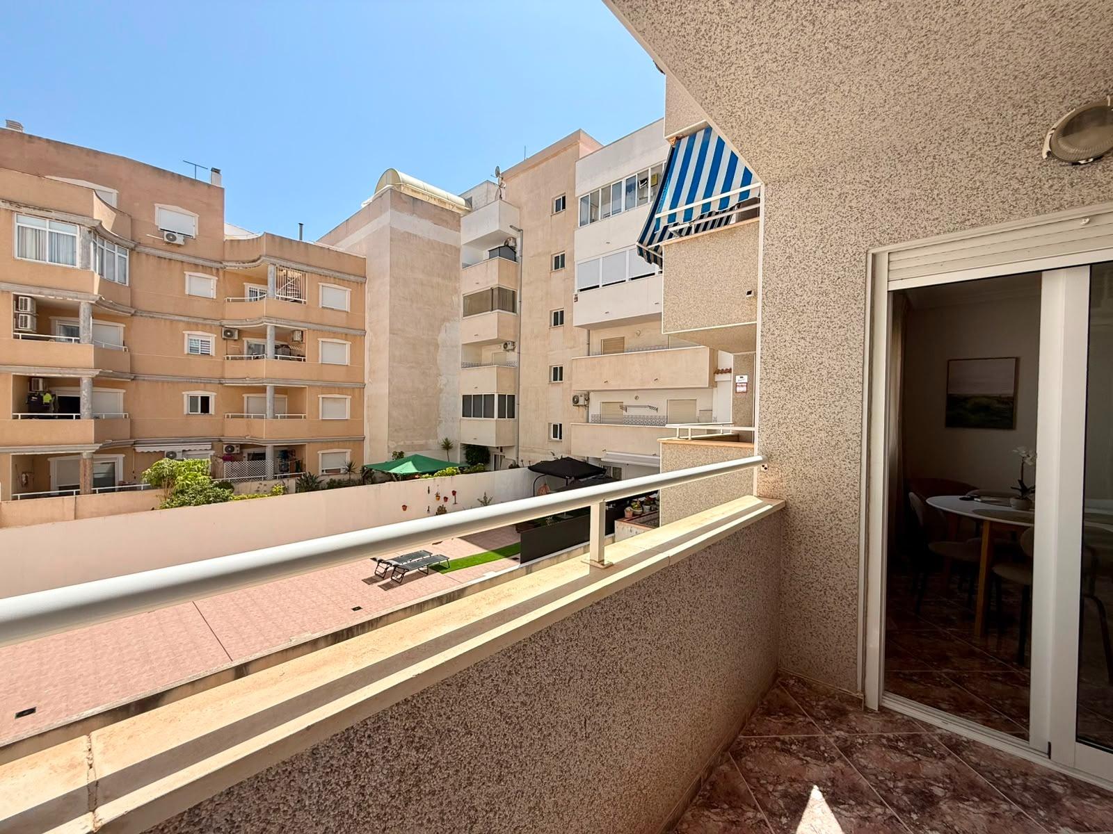 For sale - 2 Bedroom 2 Bathroom Apartment in Torrevieja - Playa Del Cura  - Alicante
