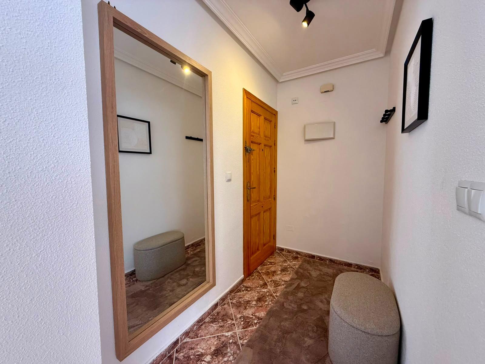 For sale - 2 Bedroom 2 Bathroom Apartment in Torrevieja - Playa Del Cura  - Alicante