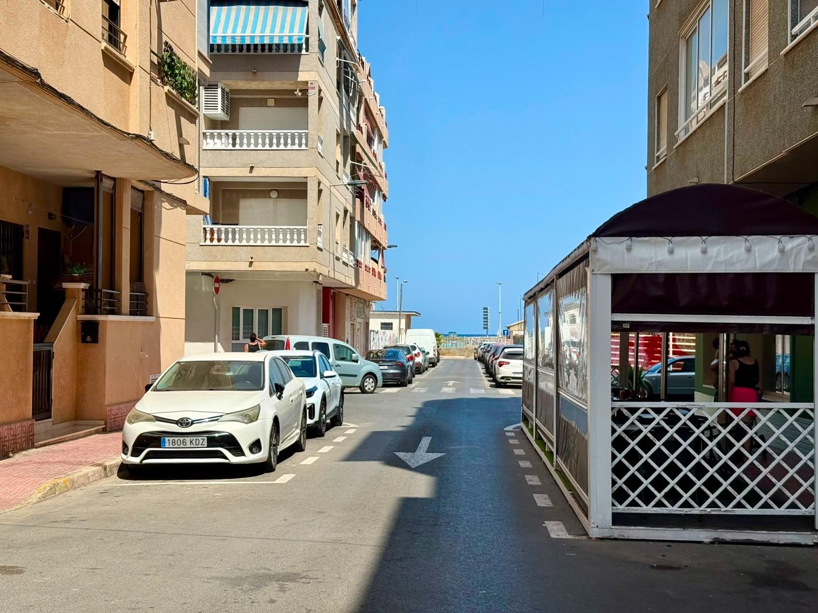 For sale - 2 Bedroom 2 Bathroom Apartment in Torrevieja - Playa Del Cura  - Alicante