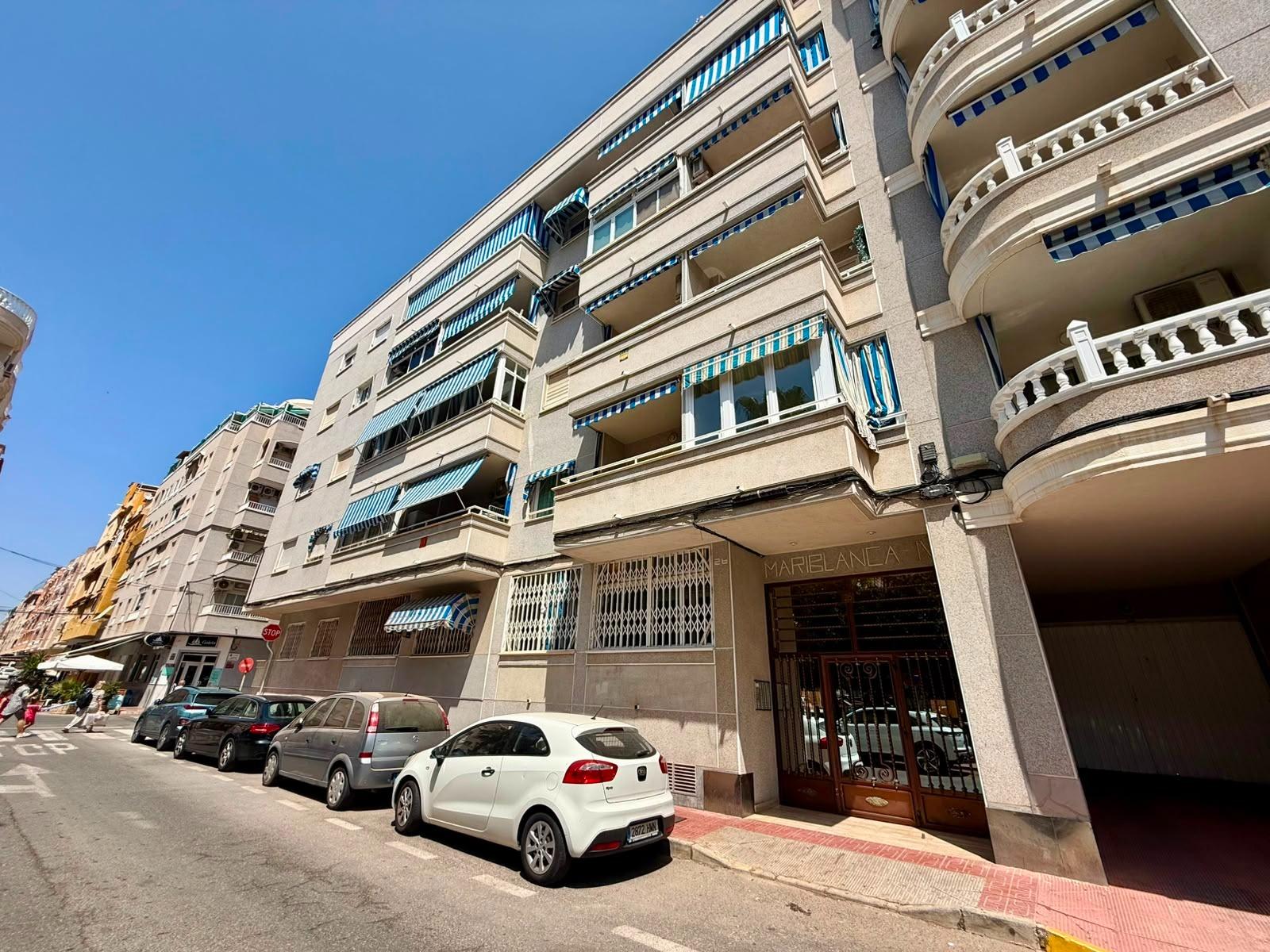 For sale - 2 Bedroom 2 Bathroom Apartment in Torrevieja - Playa Del Cura  - Alicante