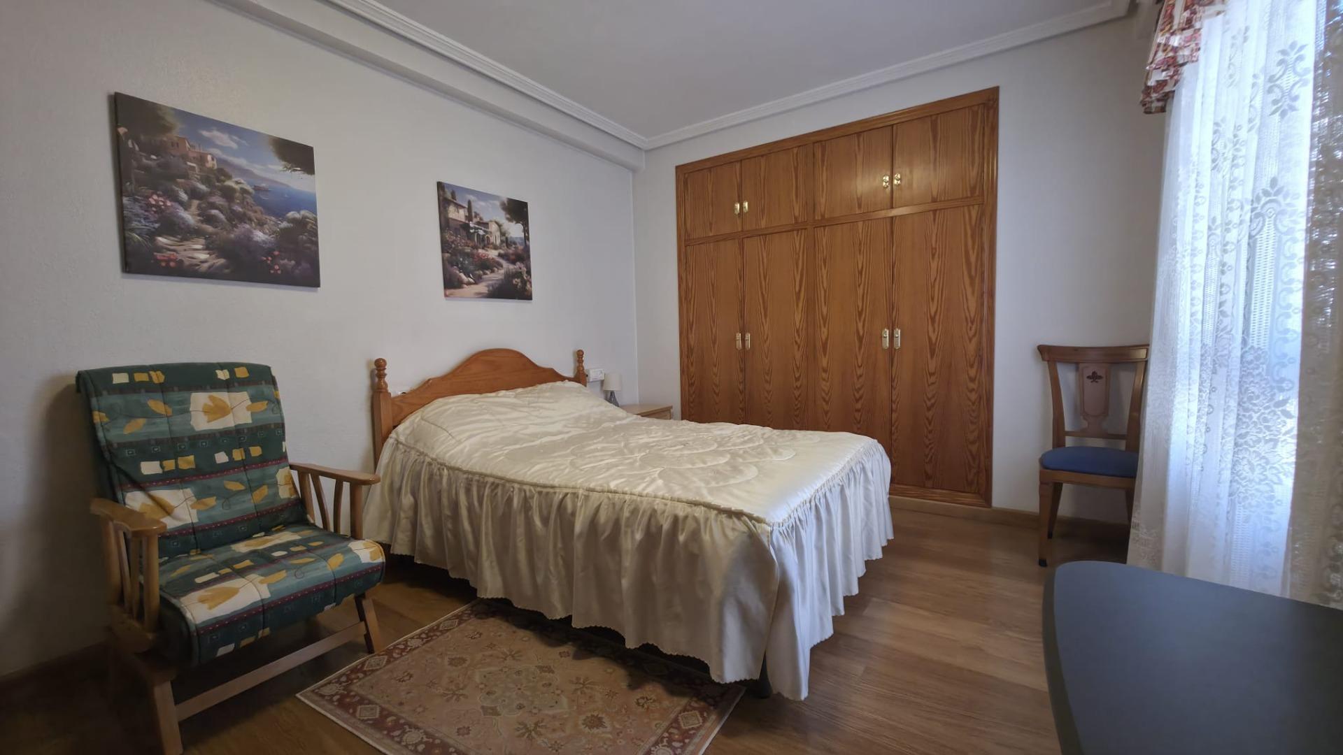 For sale - 3 Bedroom 2 Bathroom Apartment in Torrevieja - Acequion  - Alicante