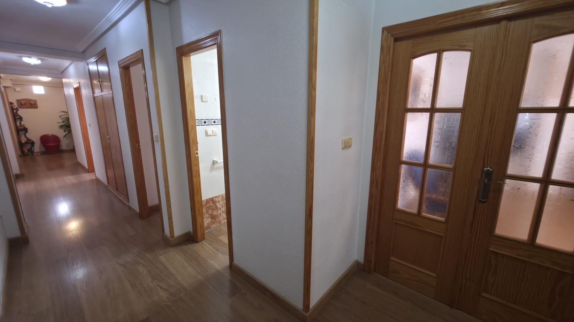 For sale - 3 Bedroom 2 Bathroom Apartment in Torrevieja - Acequion  - Alicante