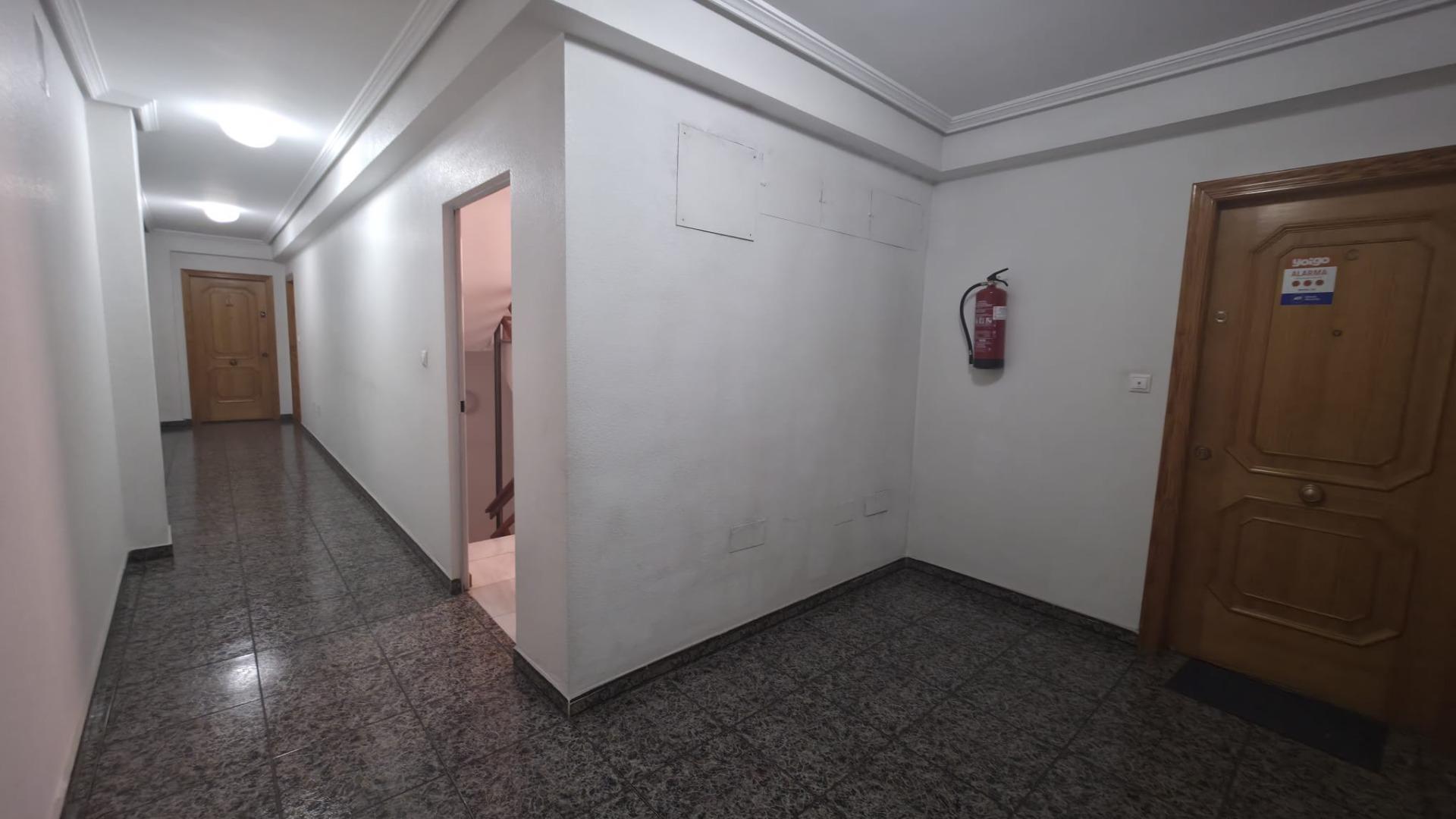 For sale - 3 Bedroom 2 Bathroom Apartment in Torrevieja - Acequion  - Alicante